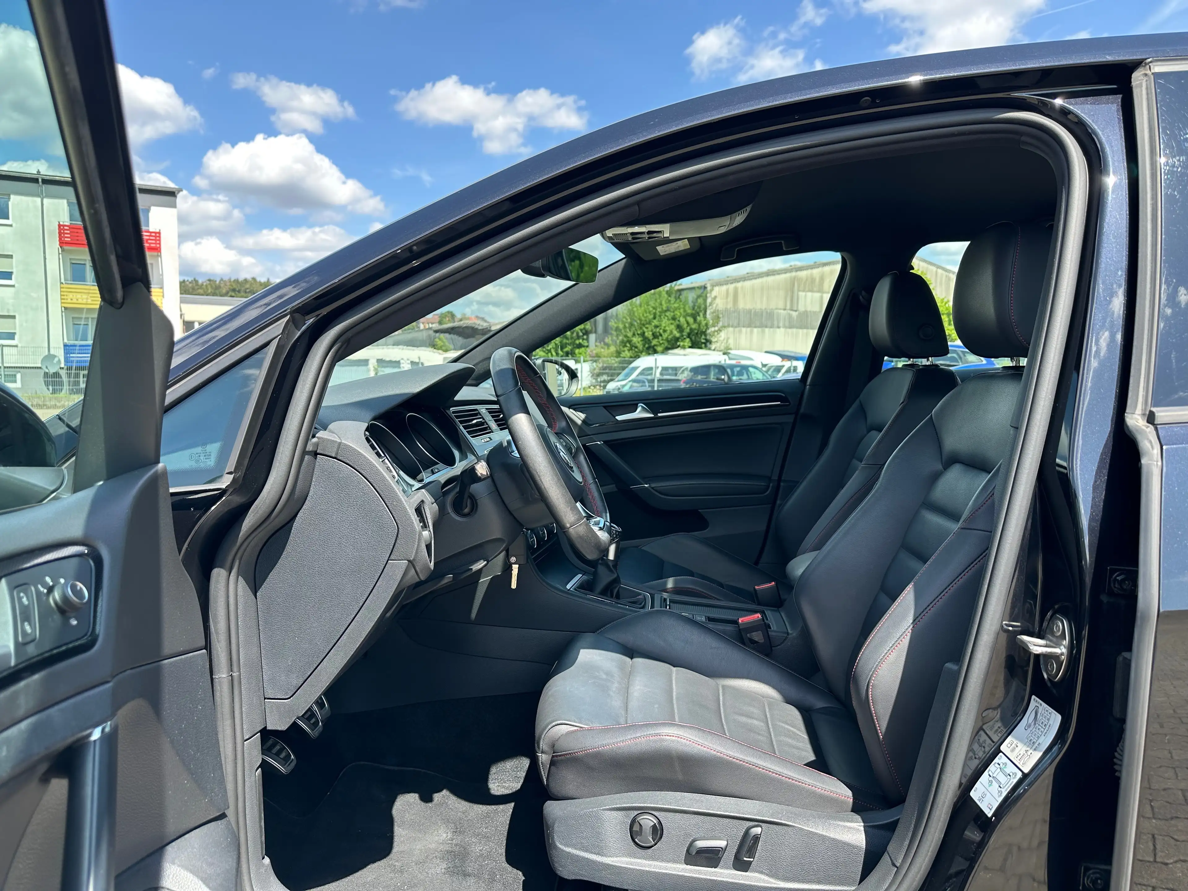 Volkswagen Golf GTI VII 1.Hand/Leder/Bi-Xenon/Ambiente/R-Kamera — photo 9