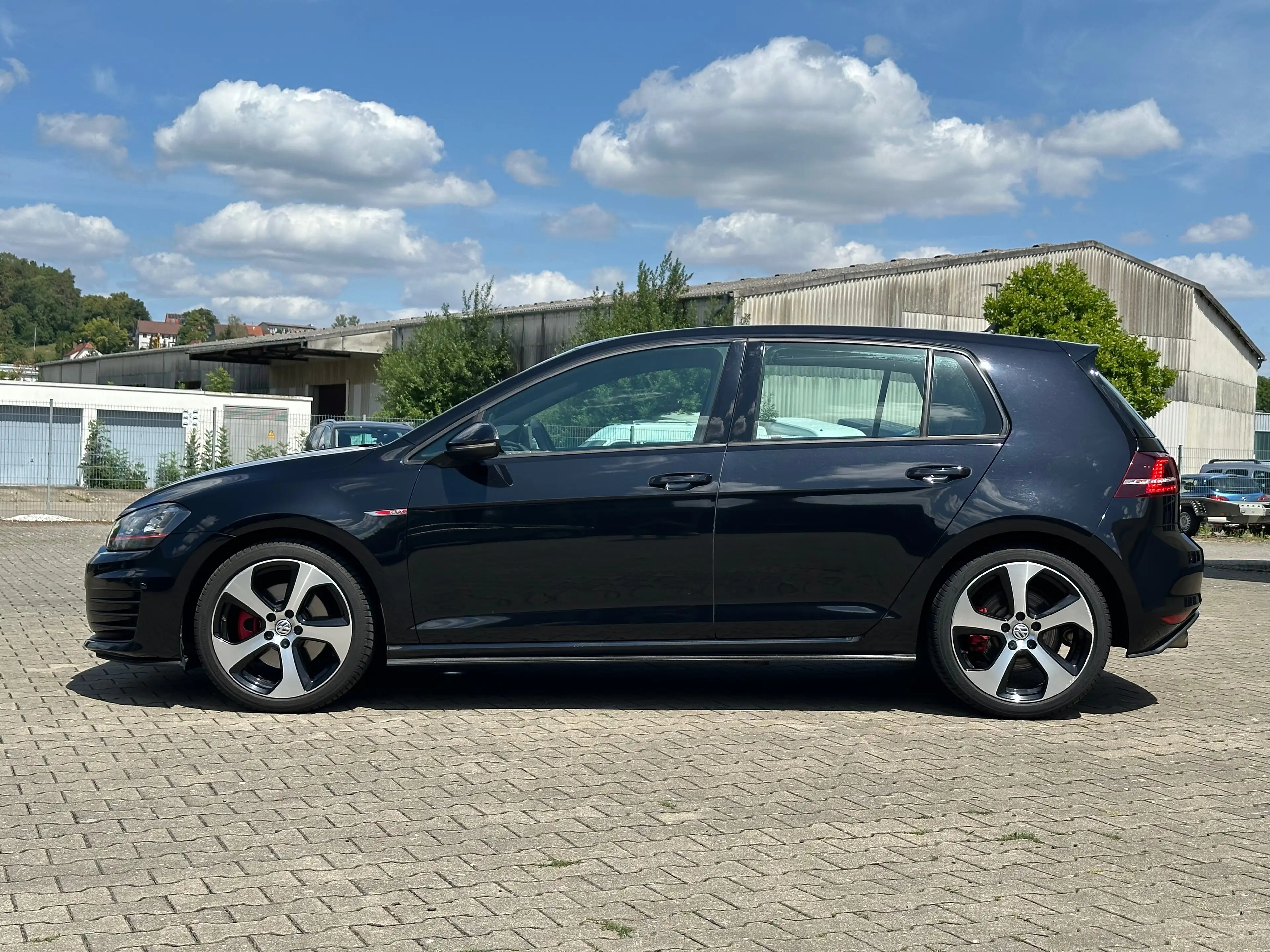 Volkswagen Golf GTI VII 1.Hand/Leder/Bi-Xenon/Ambiente/R-Kamera — photo 3