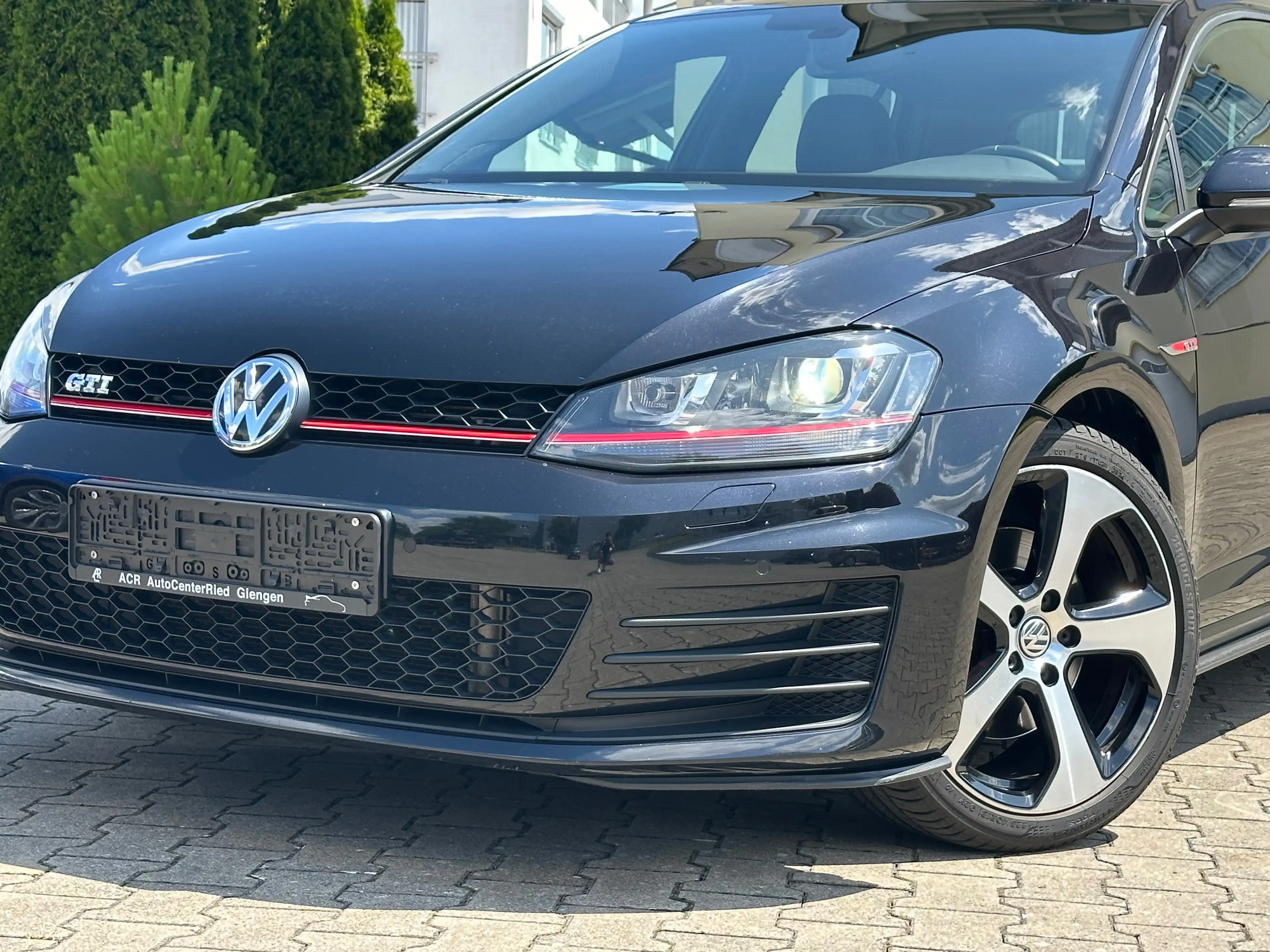 Volkswagen Golf GTI VII 1.Hand/Leder/Bi-Xenon/Ambiente/R-Kamera — photo 2