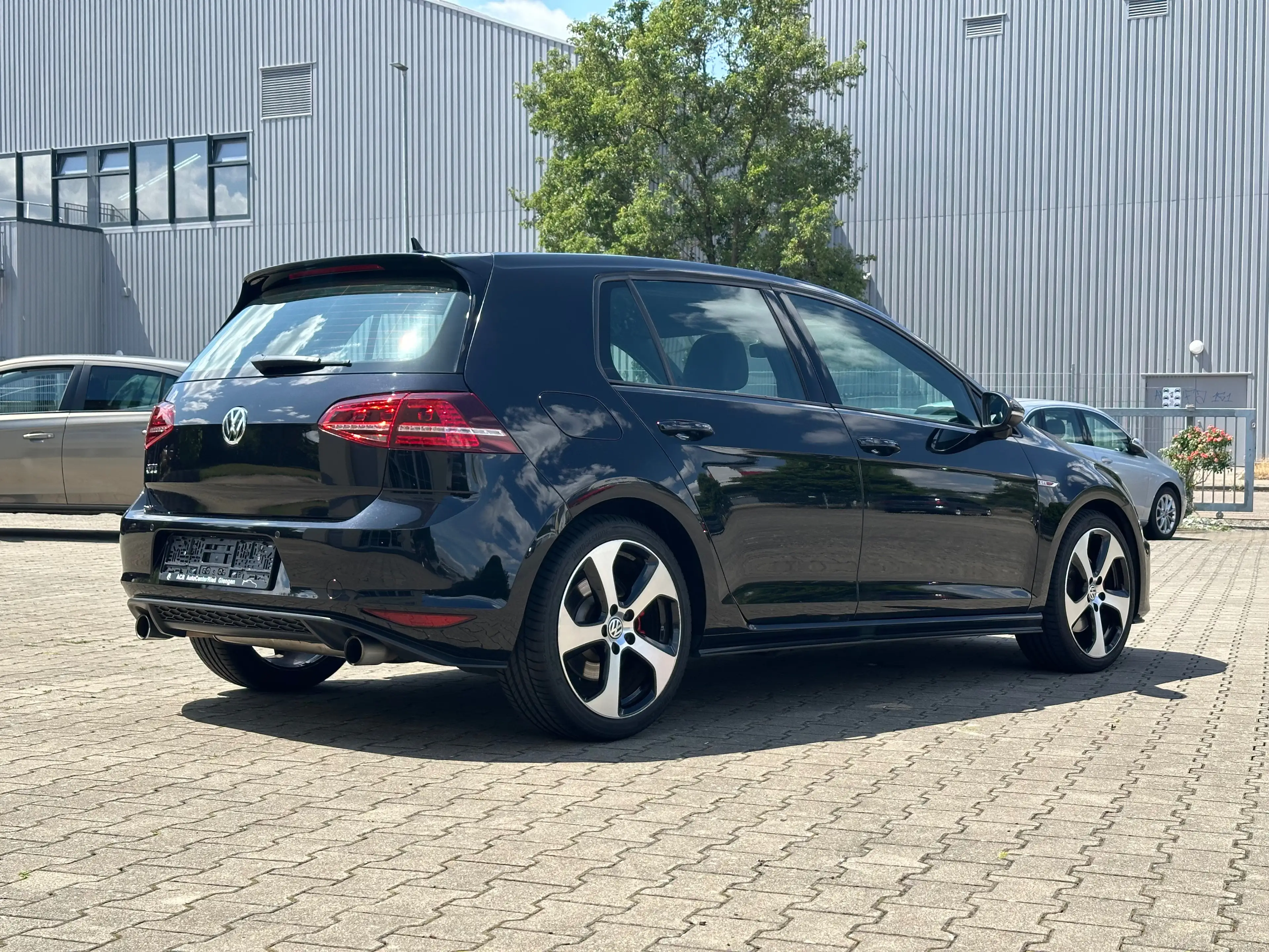 Volkswagen Golf GTI VII 1.Hand/Leder/Bi-Xenon/Ambiente/R-Kamera — photo 5
