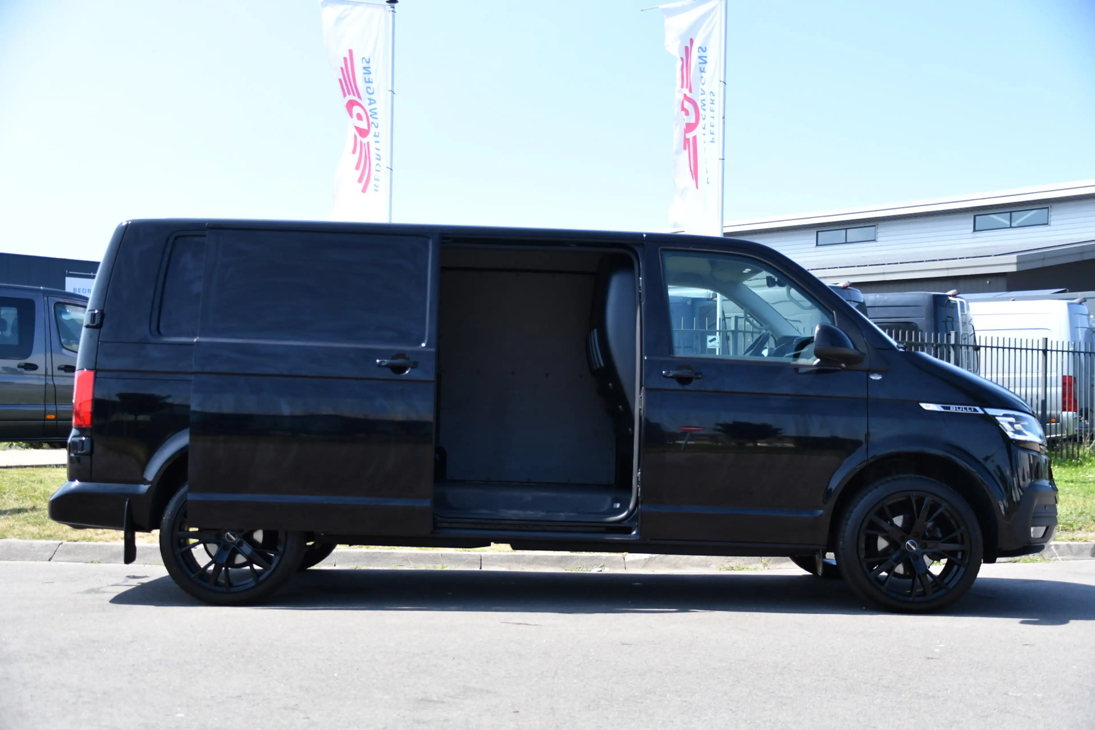 Volkswagen Transporter 2.0 TDI L2H1 30 Bulli Virtual, Adaptieve Cruise, C — photo 11