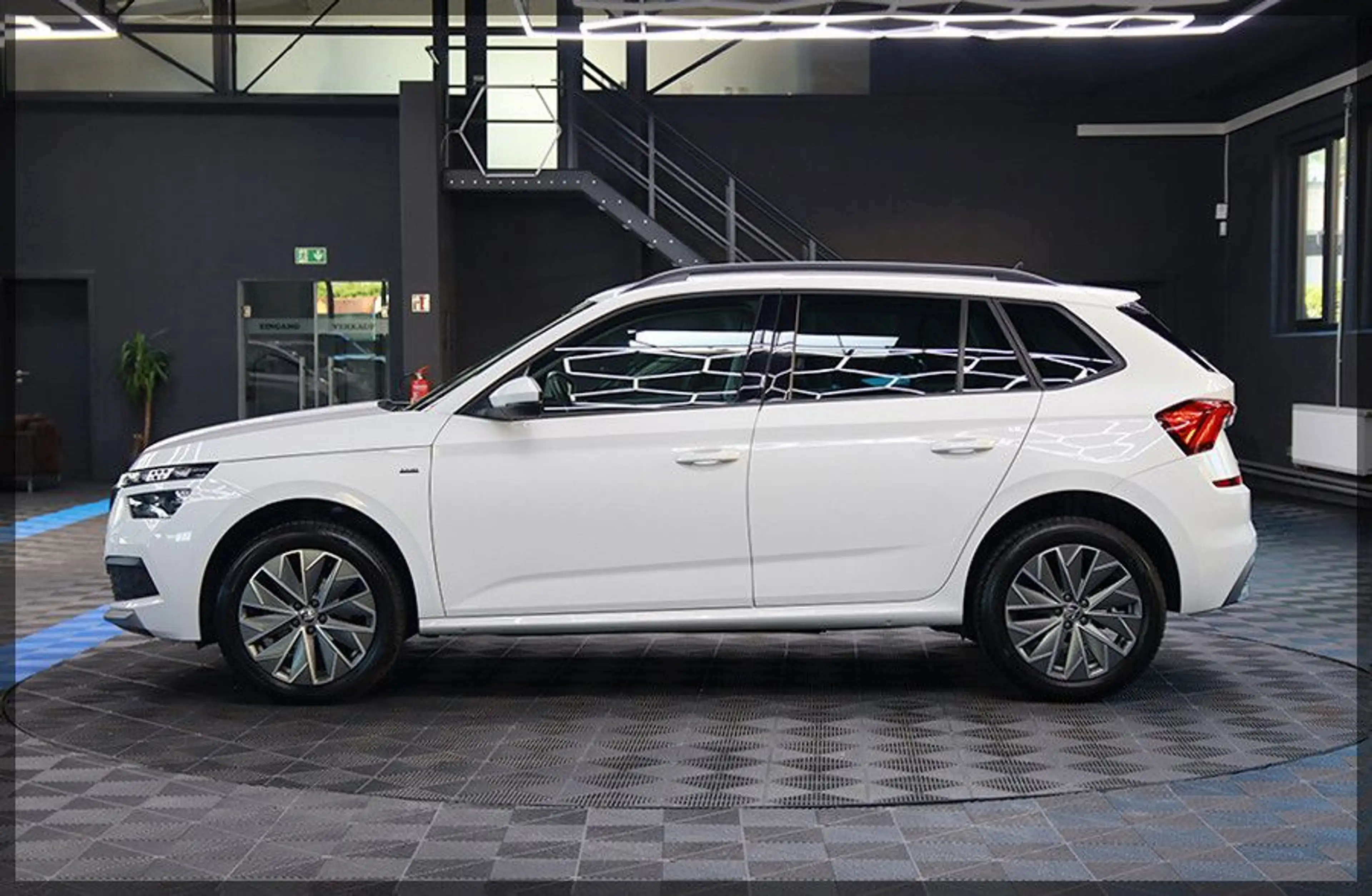 Skoda Kamiq 1.5l TSI ACT CLEVER CAM / ANDROID — photo 8