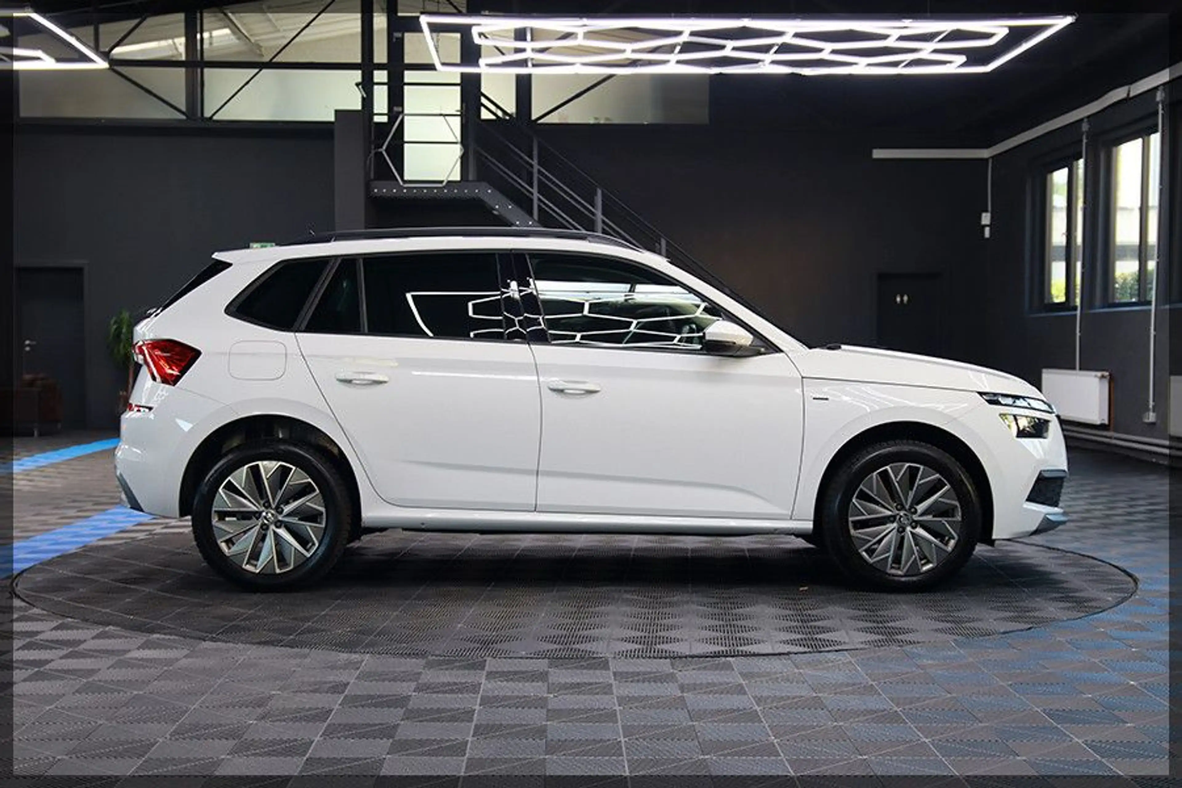 Skoda Kamiq 1.5l TSI ACT CLEVER CAM / ANDROID — photo 7