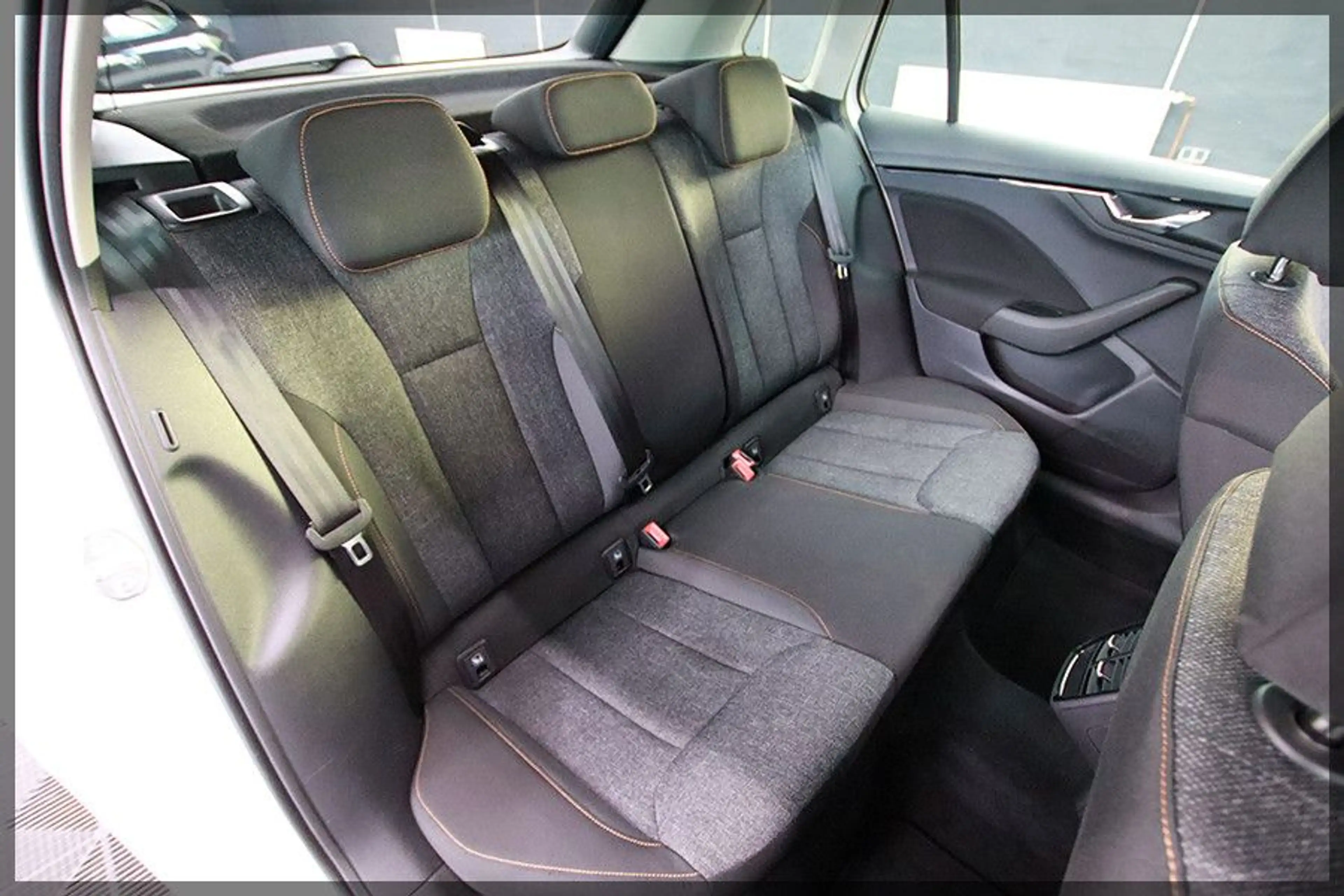 Skoda Kamiq 1.5l TSI ACT CLEVER CAM / ANDROID — photo 15