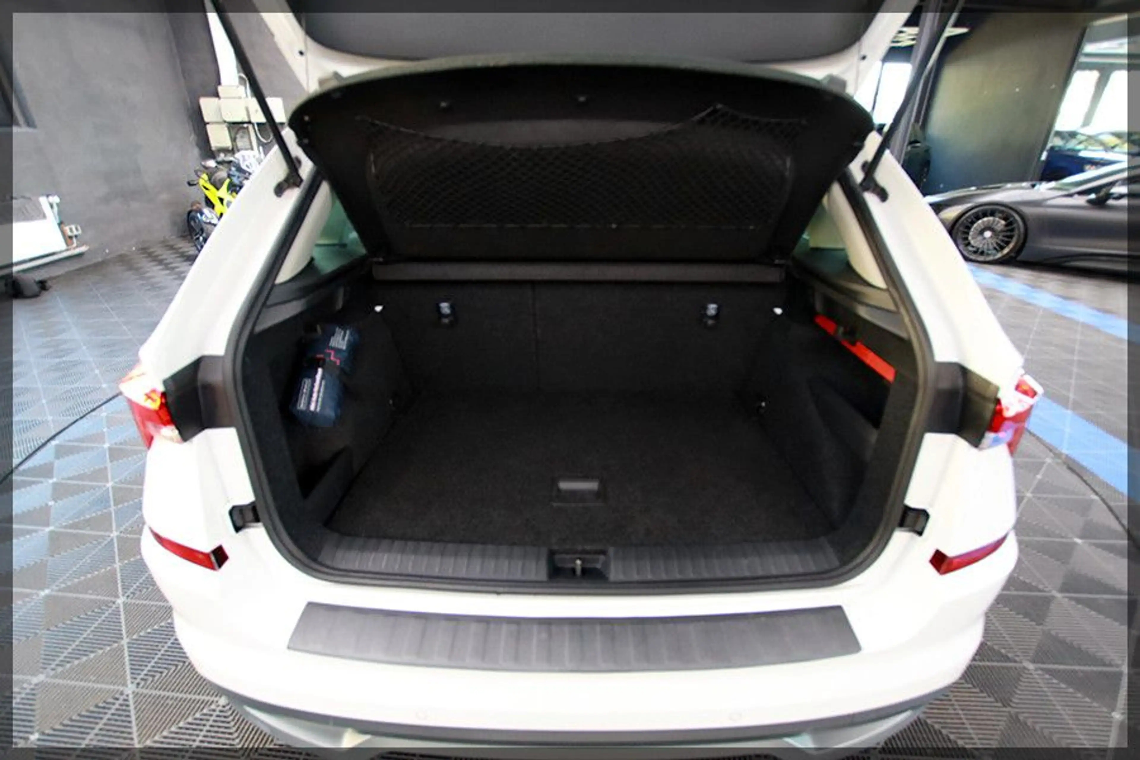 Skoda Kamiq 1.5l TSI ACT CLEVER CAM / ANDROID — photo 12