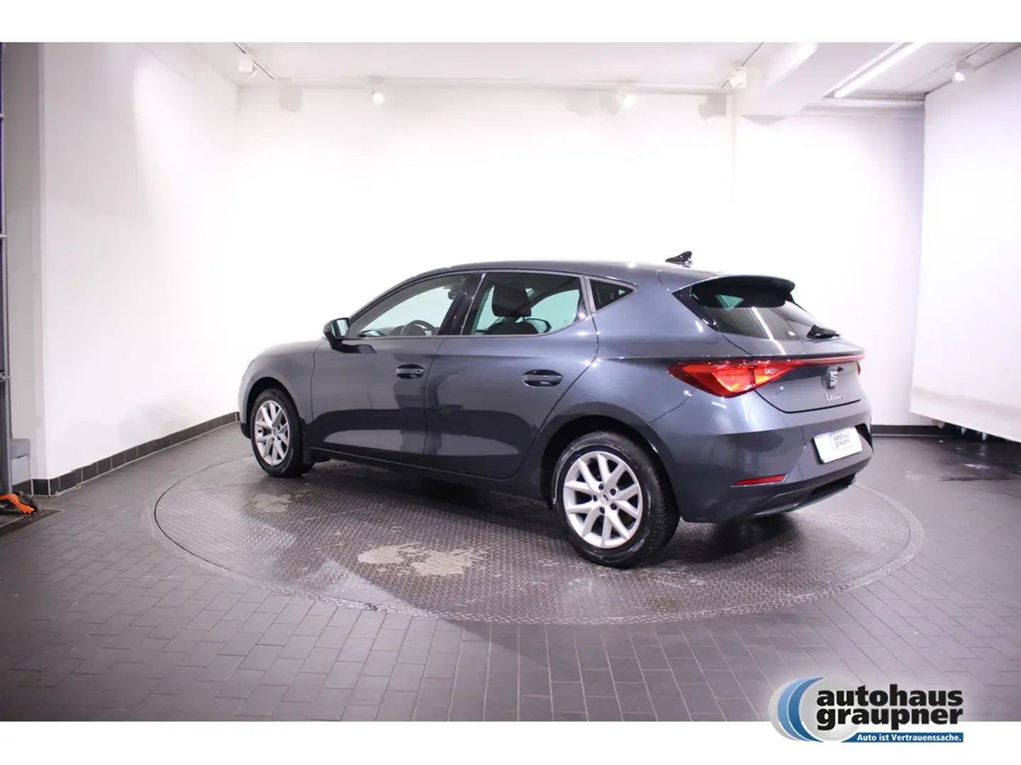 SEAT Leon 1.0 TSI Style KLIMA PDC NAVI LED - 2
