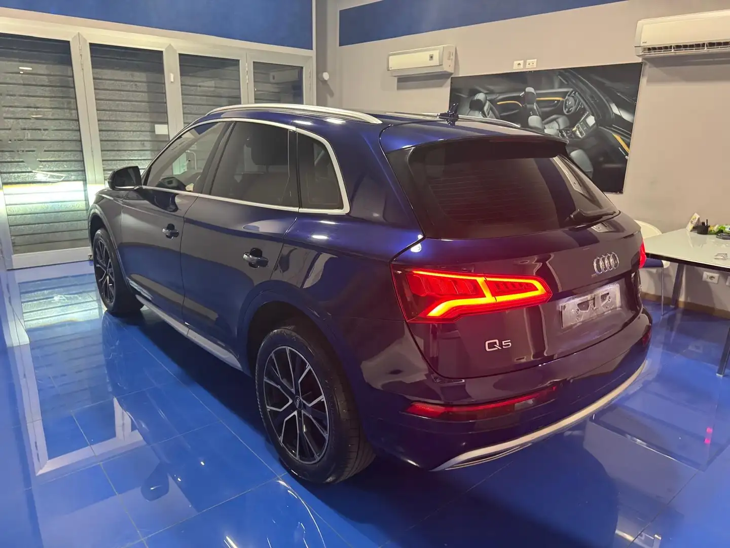 Audi Q5 40 2.0 tdi Sport quattro 190cv VIRTUAL Blau - 2