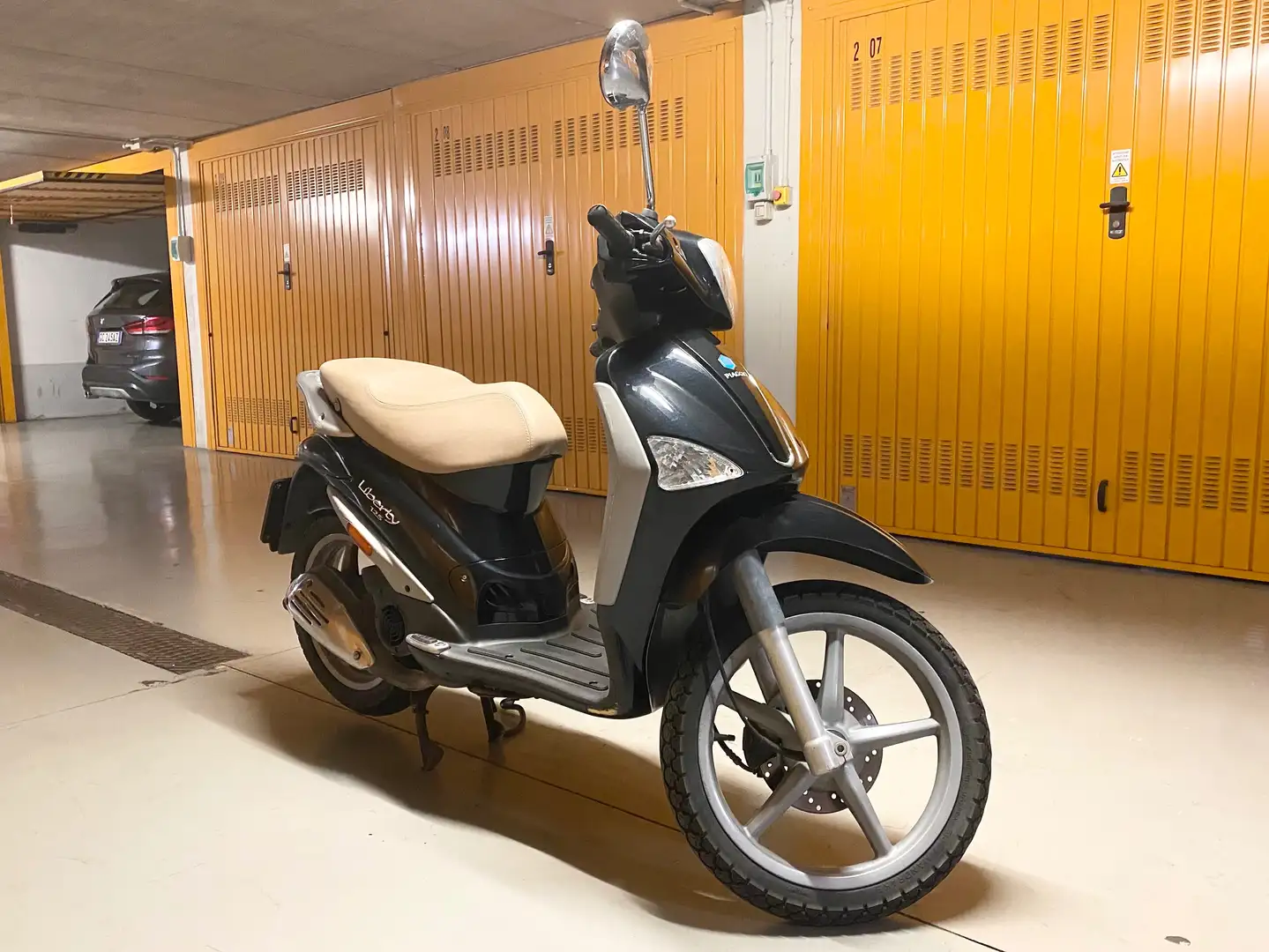 Piaggio Liberty 125 SOLO 13.000 KM Nero - 1