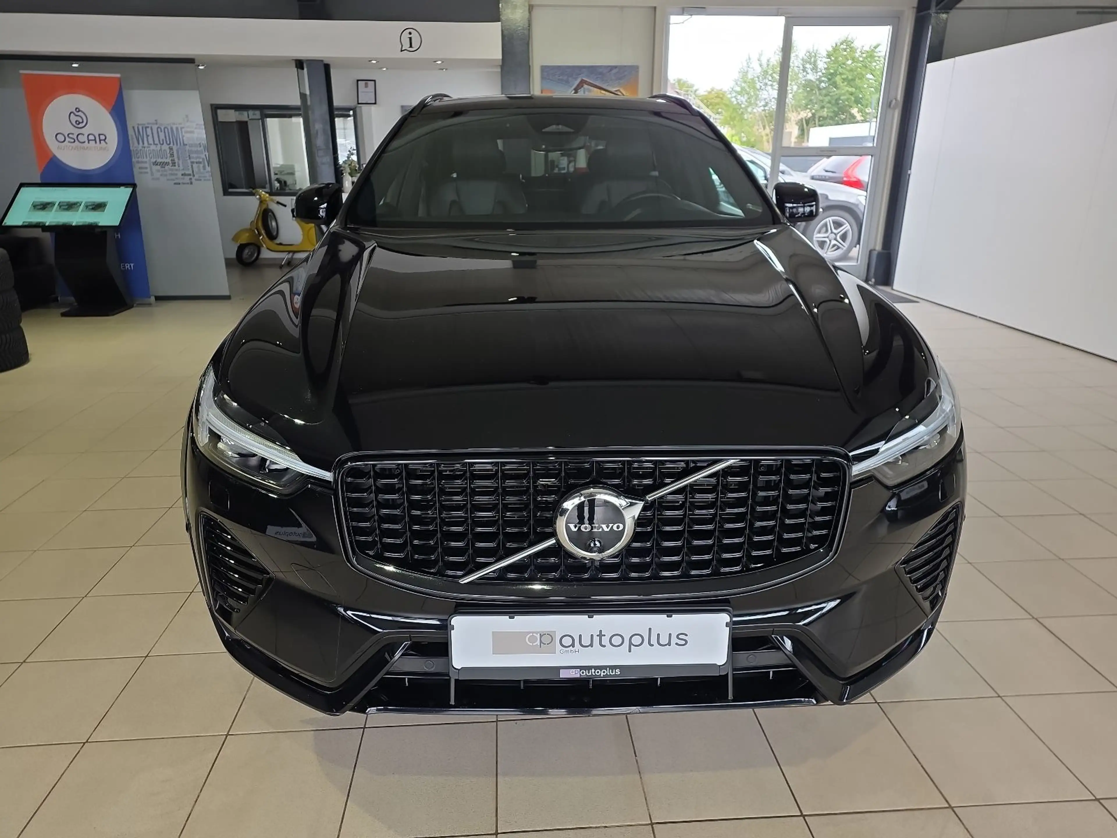 Volvo XC60 B5 R-Design Massage FourC 22Zoll 360° Pano — photo 3