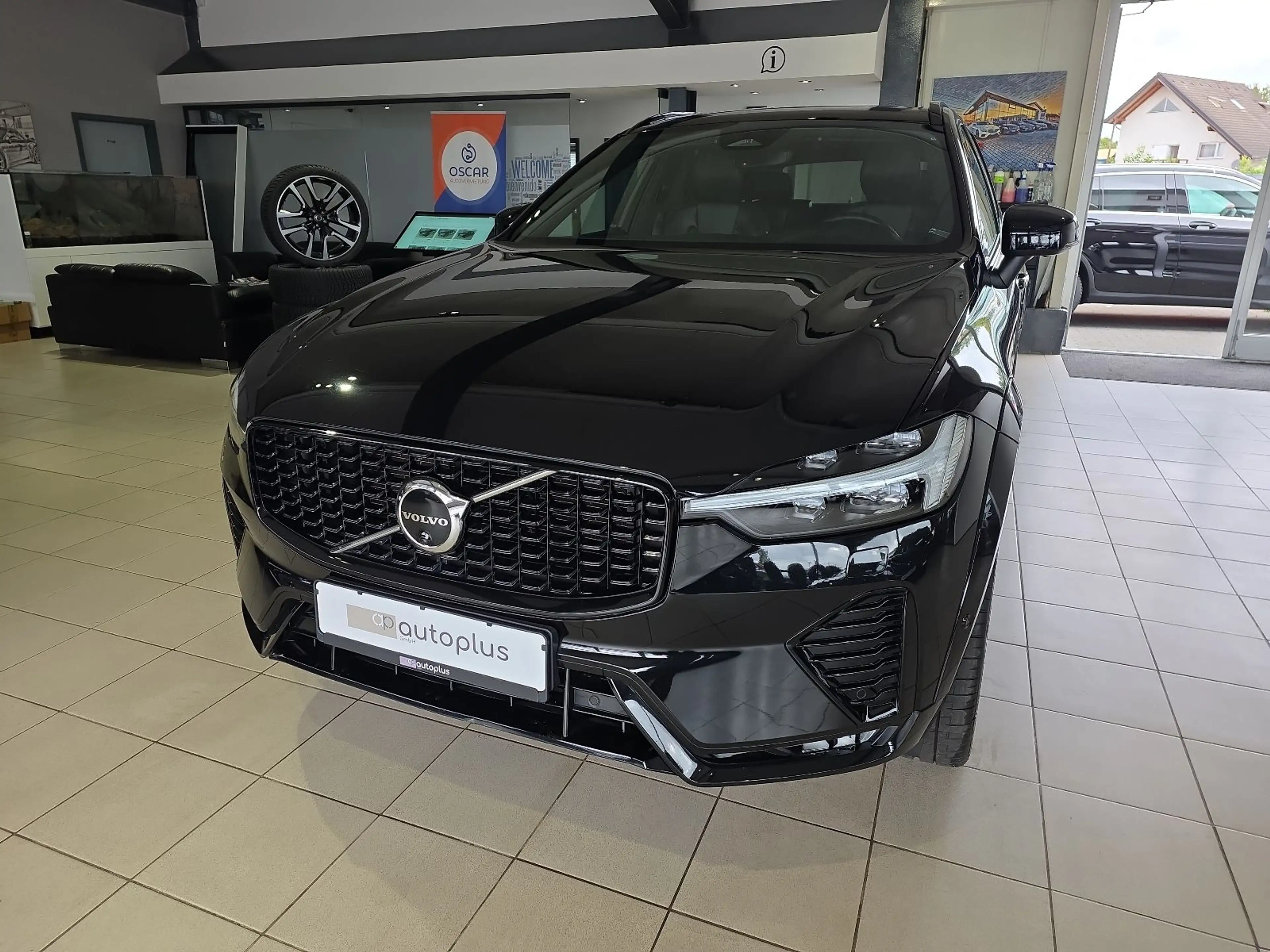 Volvo XC60 B5 R-Design Massage FourC 22Zoll 360° Pano — photo 2