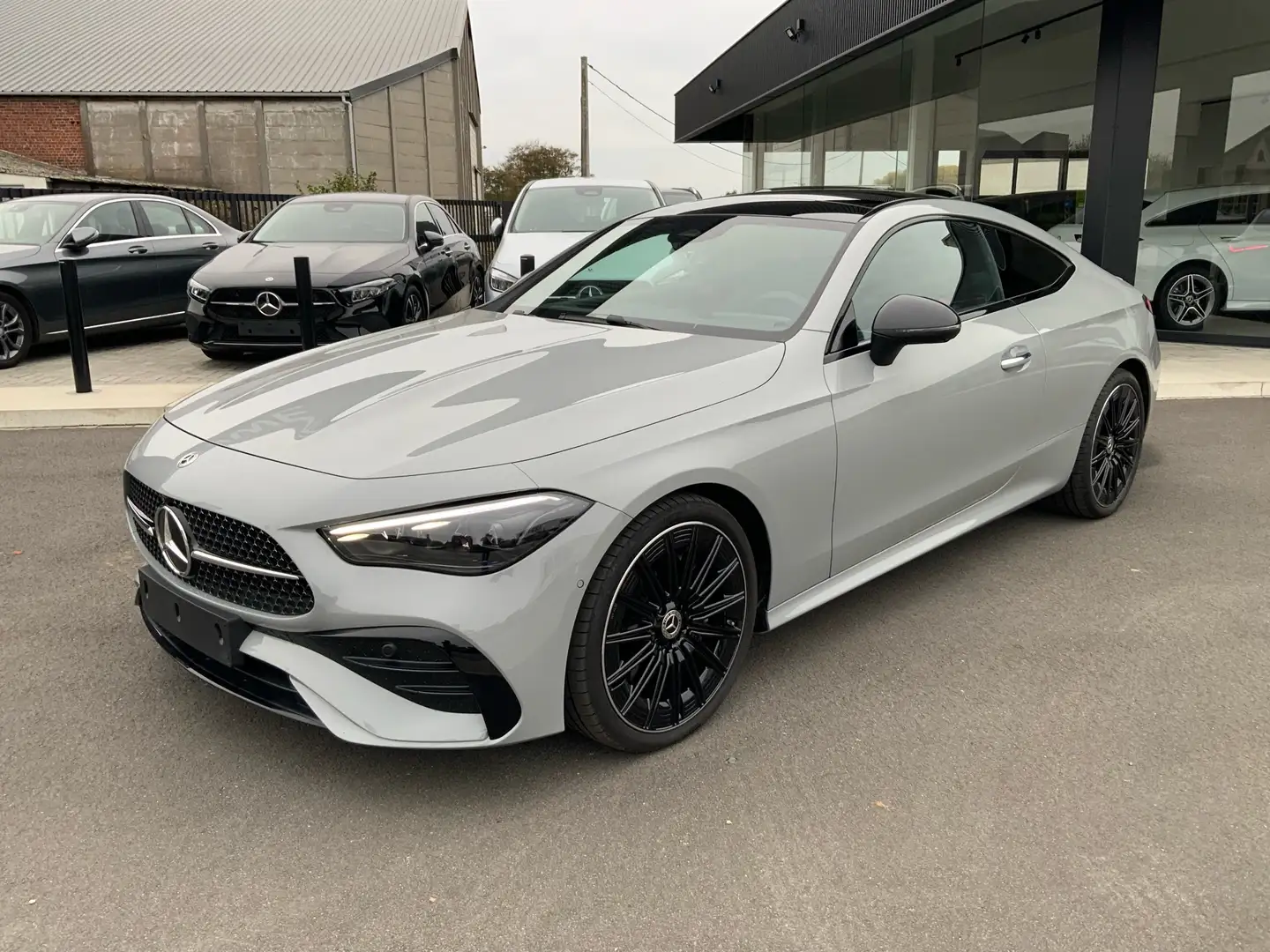 Mercedes-Benz CLE 200 Coupe AMG Line Gris - 2