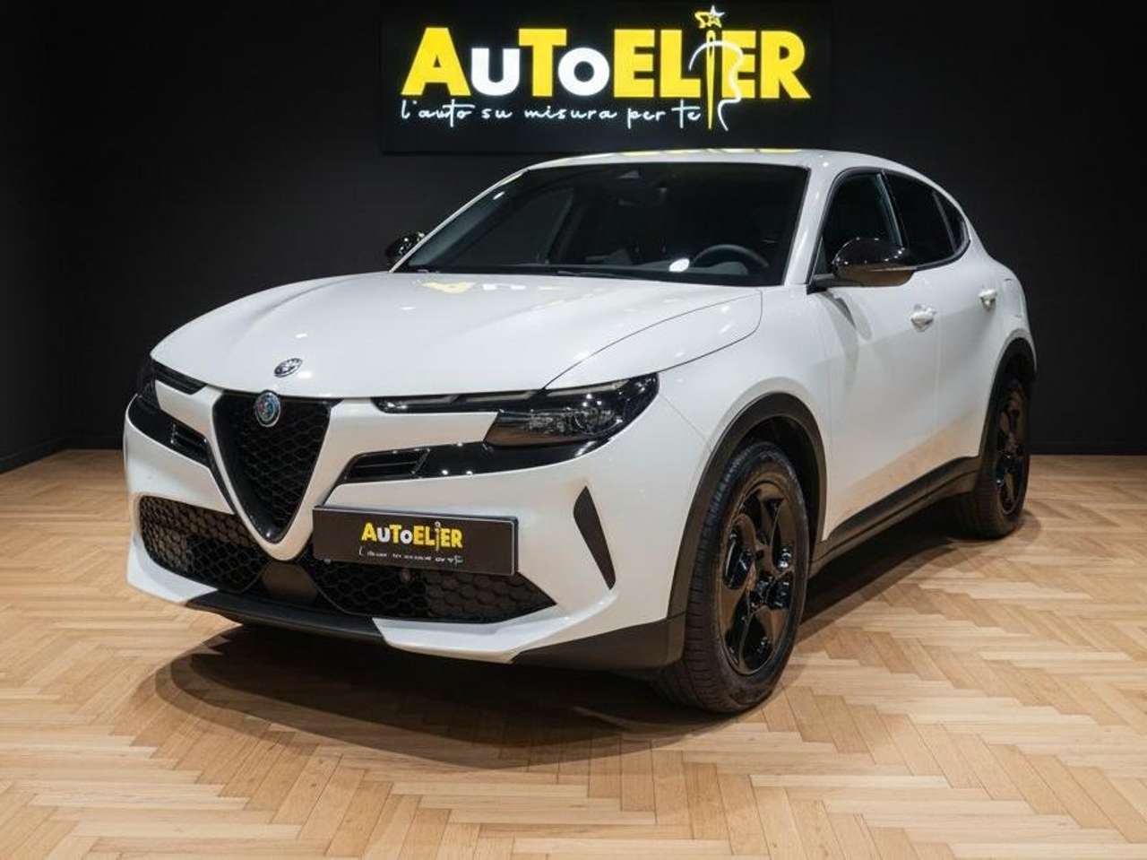Alfa Romeo Junior Junior 1.2 ibrida 145cv edct6
