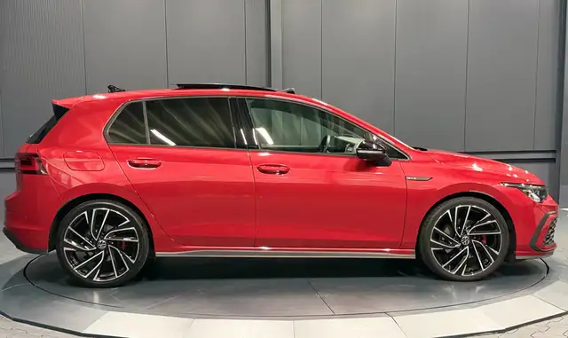 Volkswagen Golf view 8