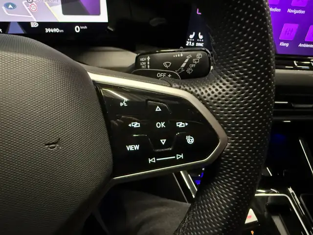 Volkswagen Golf view 29