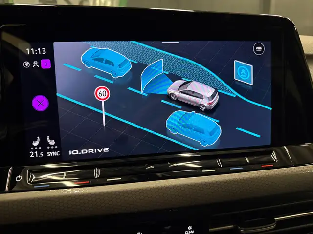 Volkswagen Golf view 21