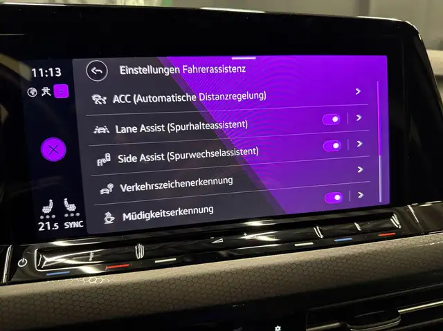 Volkswagen Golf view 22
