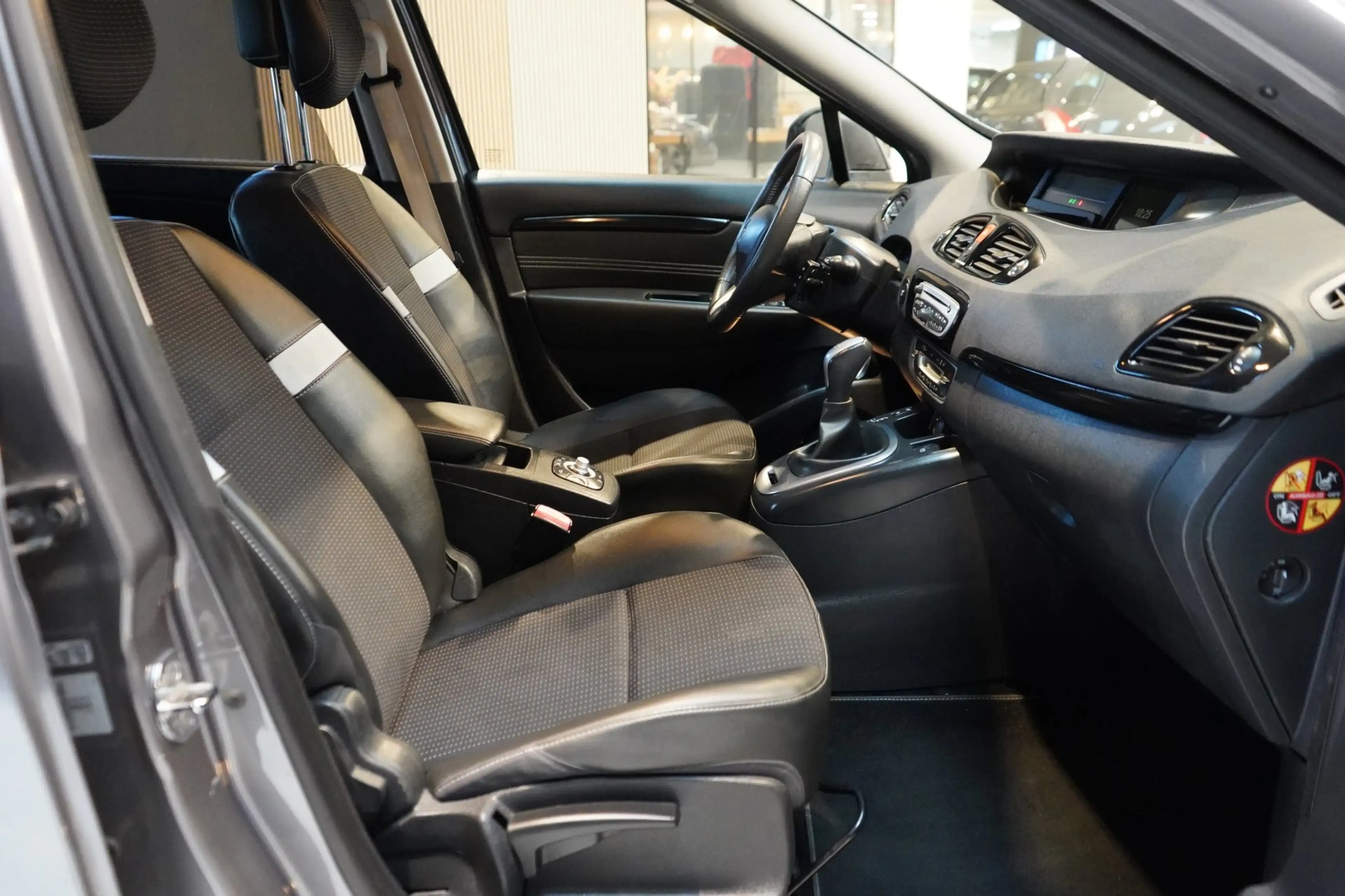 Renault Scenic 2.0 Bose | AUT | ACHTERUITRIJC. | TREKHAAK | CRUIS — photo 16