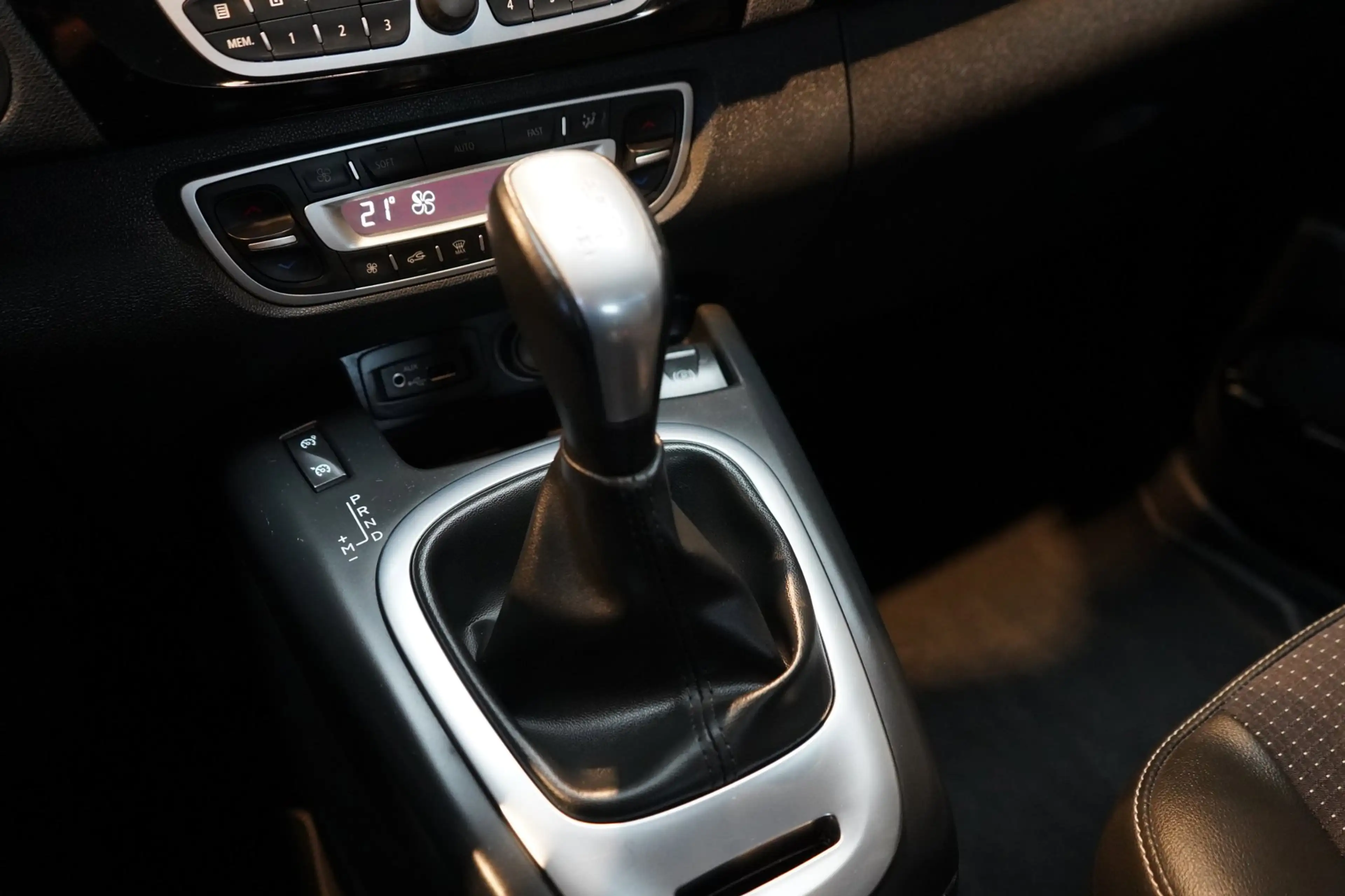 Renault Scenic 2.0 Bose | AUT | ACHTERUITRIJC. | TREKHAAK | CRUIS — photo 22
