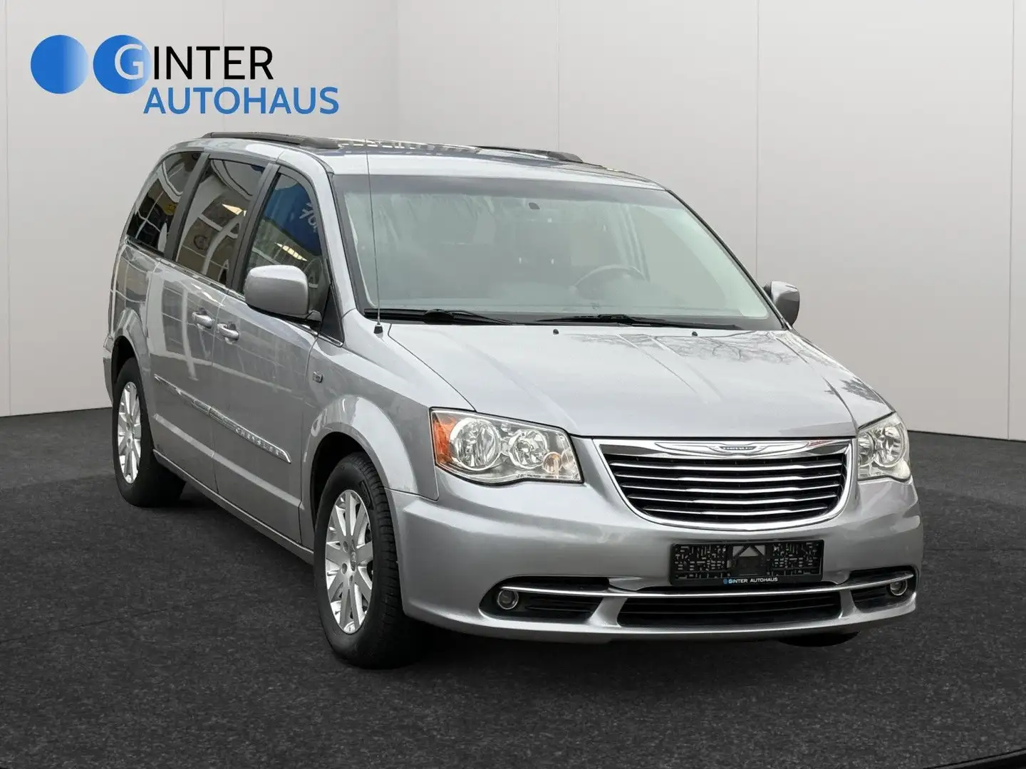 Chrysler Grand Voyager Town&Country LPG-Autogas*7-Sitzer Argent - 2