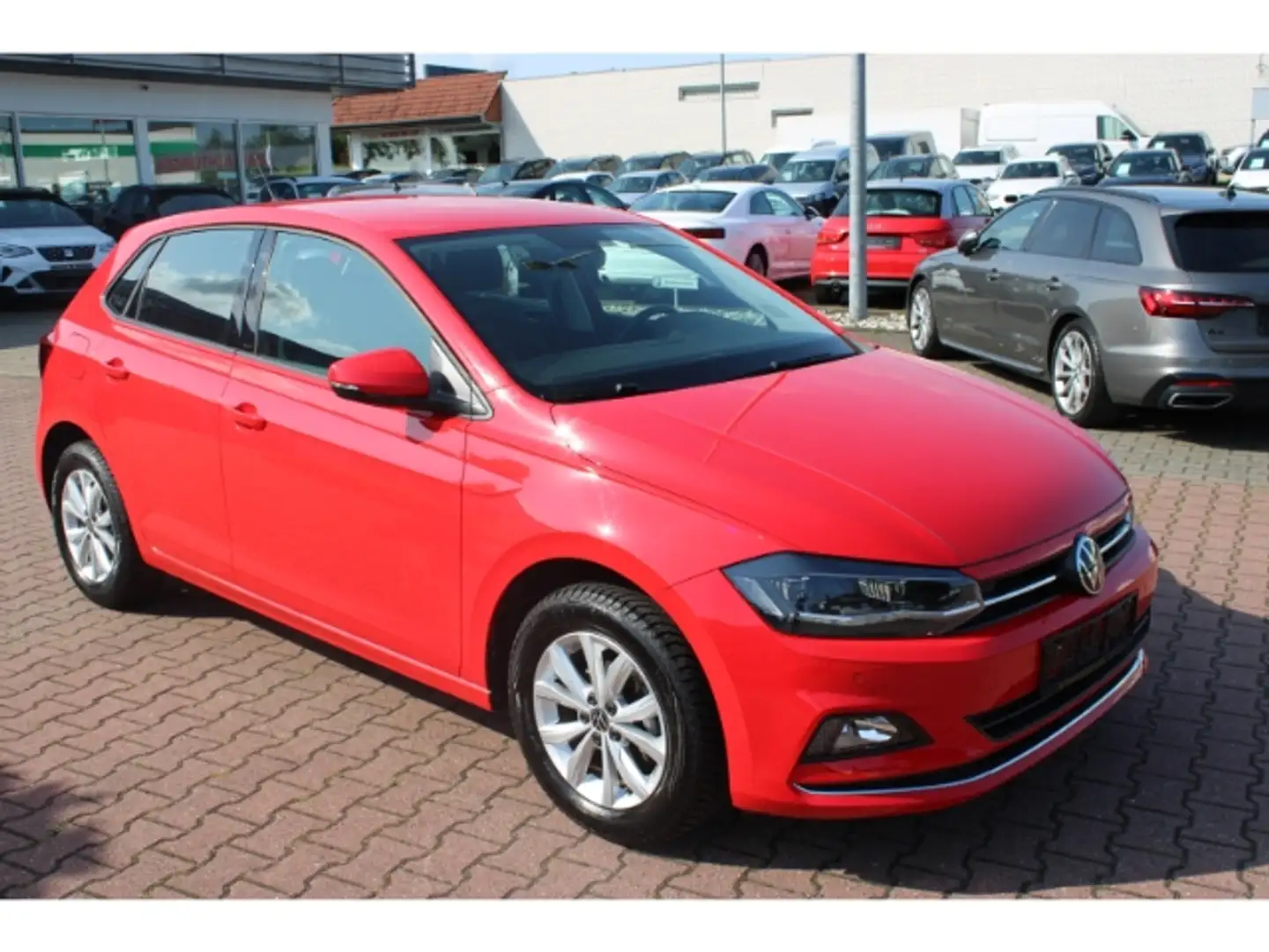Volkswagen Polo VI Highline 1.0 TSI LED ACC PDC v+h SitzHZG DAB Am Rot - 1