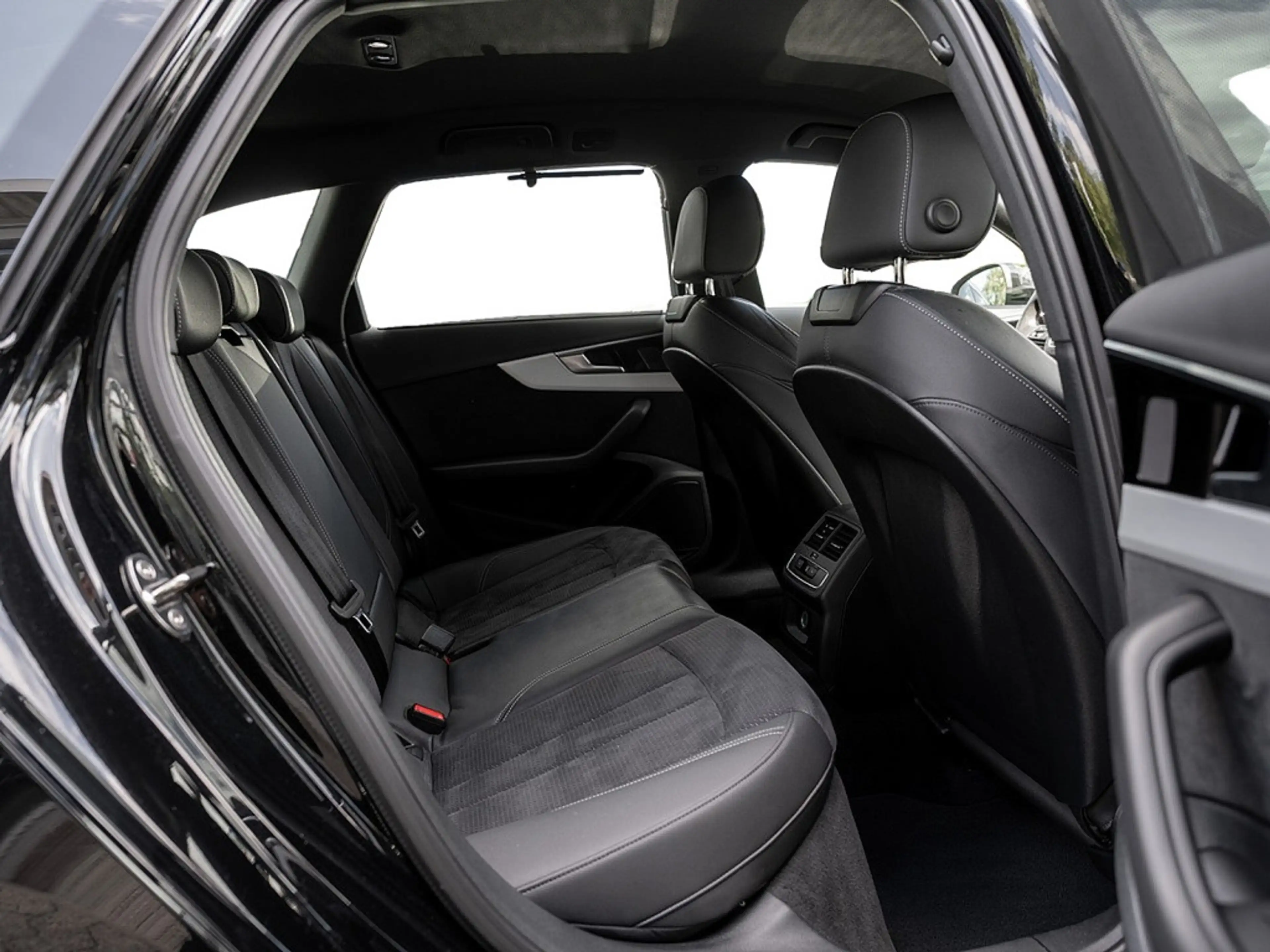 Audi S4 Avant 3.0 TDI quattro AHK LED SHZ PDC NAVI — photo 5