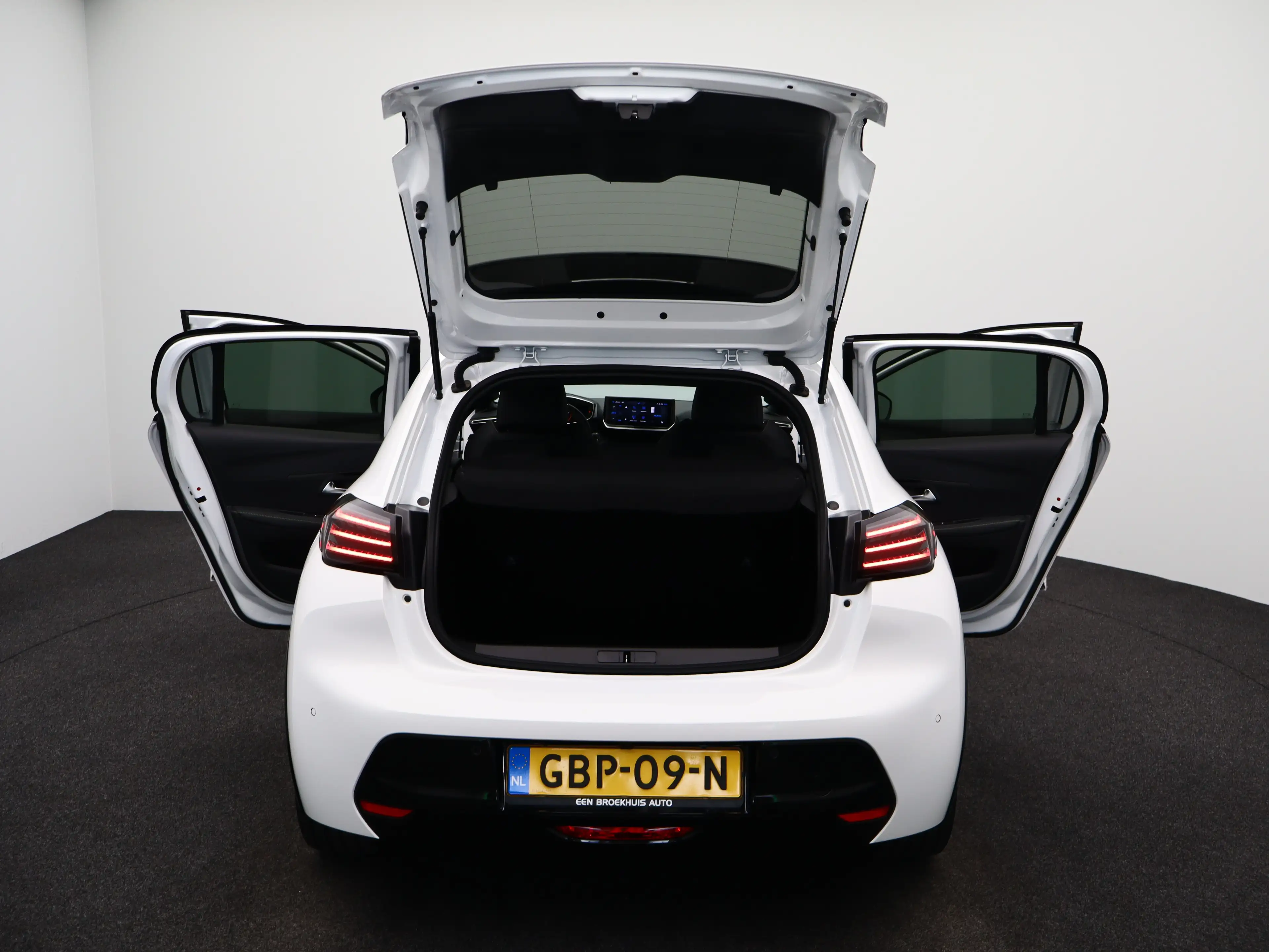 Peugeot e-208 EV GT 51 kWh 96% SOH | Warmtepomp | Cruise Control — photo 15