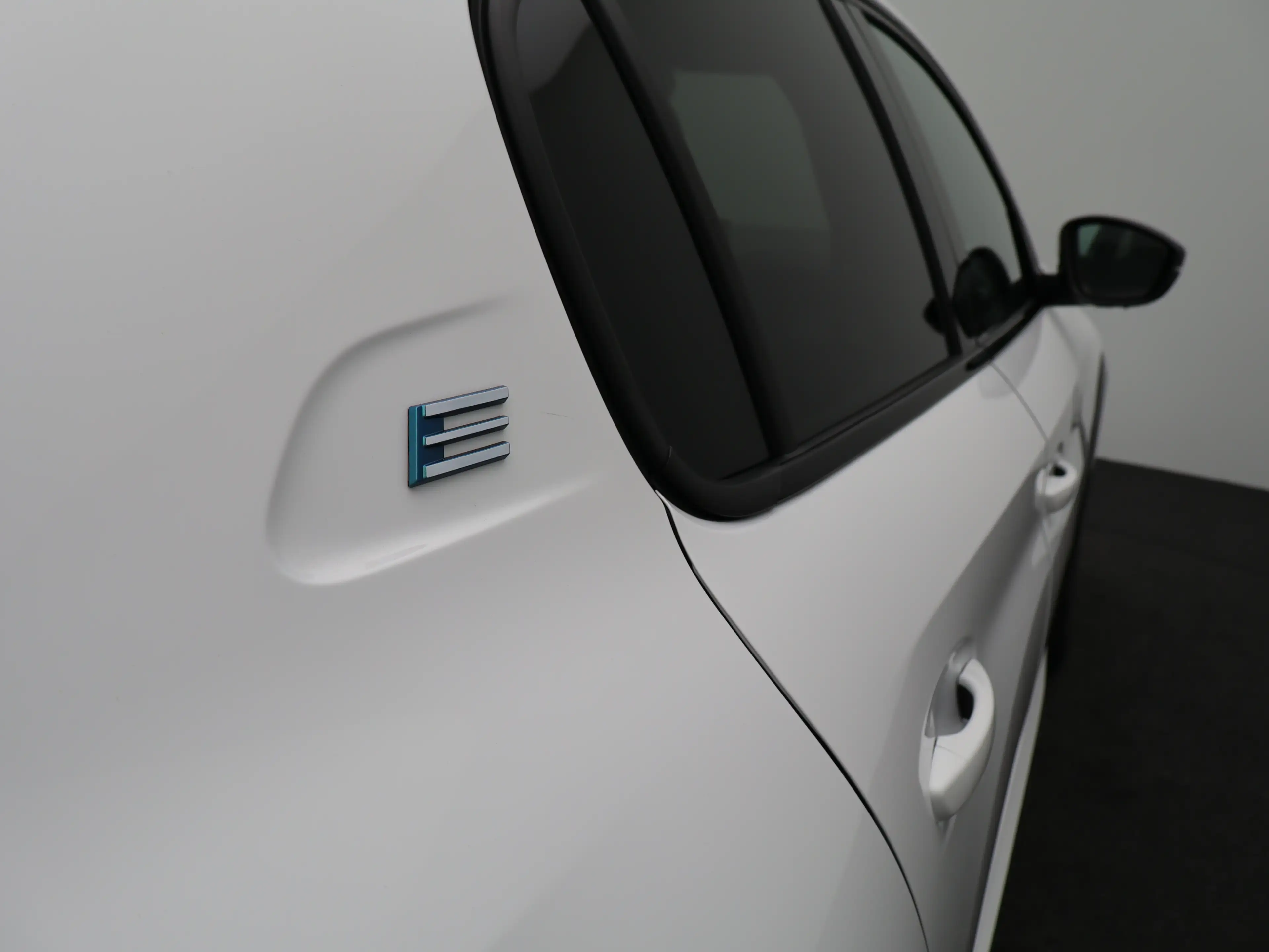 Peugeot e-208 EV GT 51 kWh 96% SOH | Warmtepomp | Cruise Control — photo 42