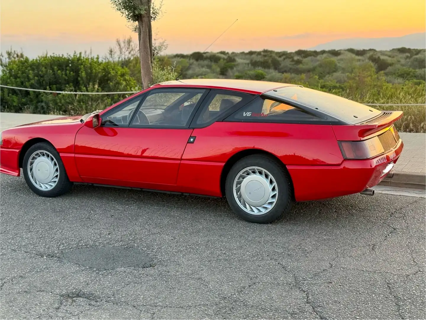 Renault Alpine V6 GTA Turbo Piros - 2
