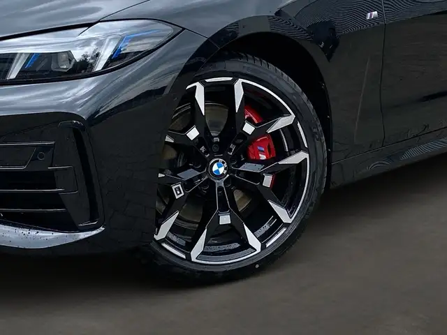 BMW 4 Series view 6