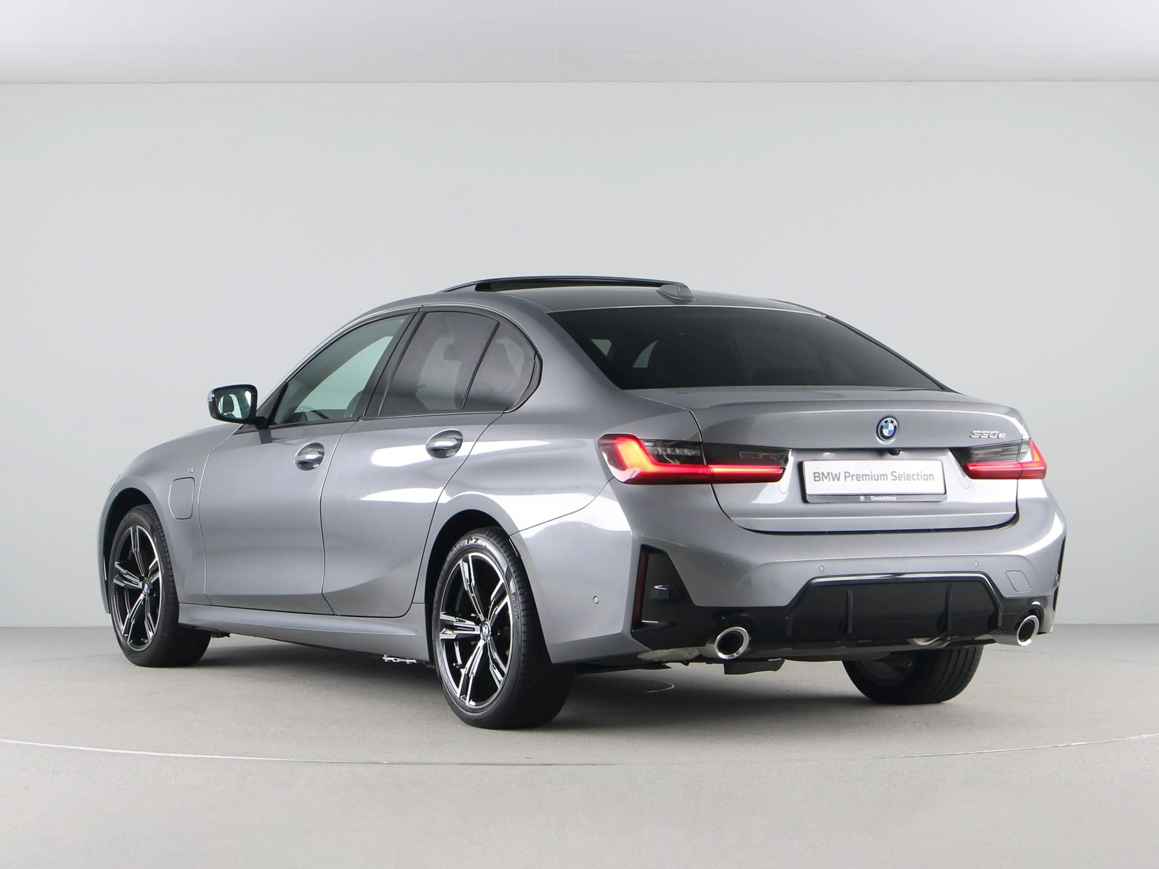 BMW 330 3 Serie 330e M-Sport — photo 11