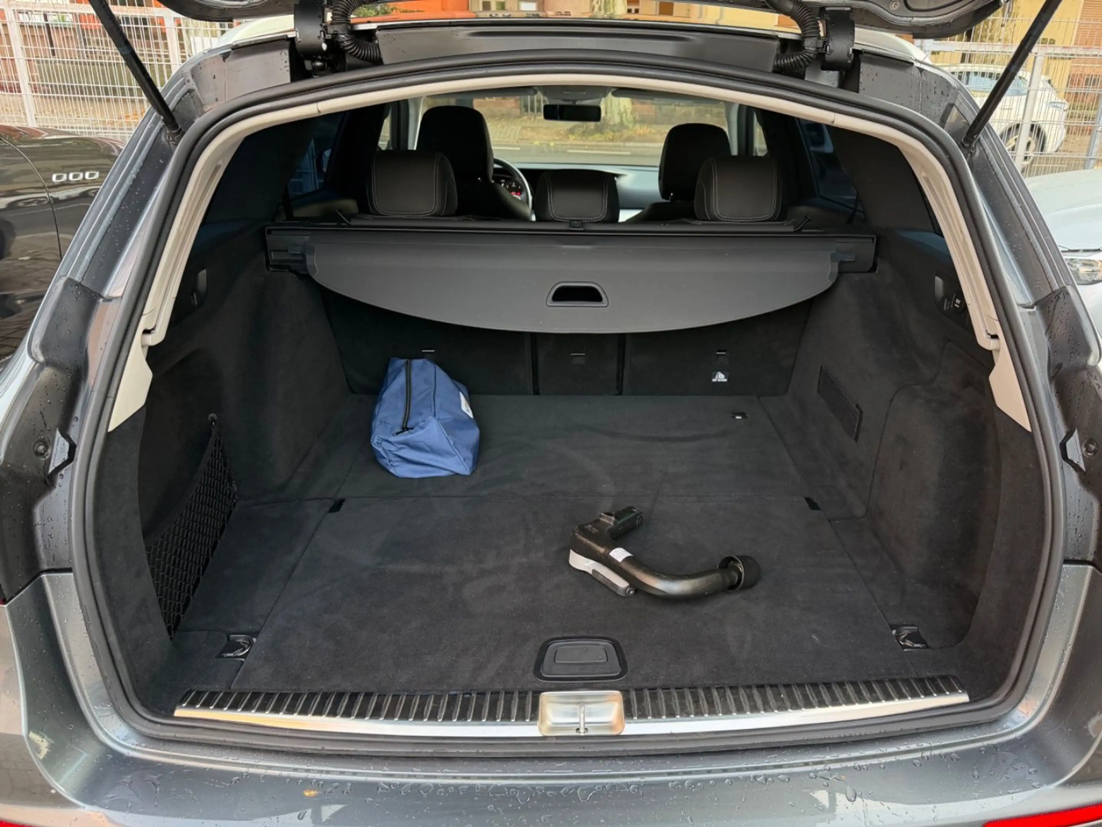 Mercedes-Benz E 220 E T-Modell E 220 d 4Matic AHK Kamera Leder — photo 8
