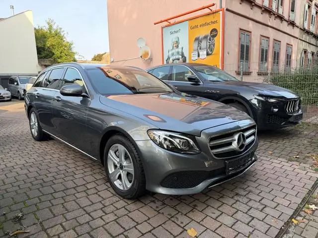Mercedes-Benz E 220 E T Modell E 220 d 4Matic AHK Kamera Leder