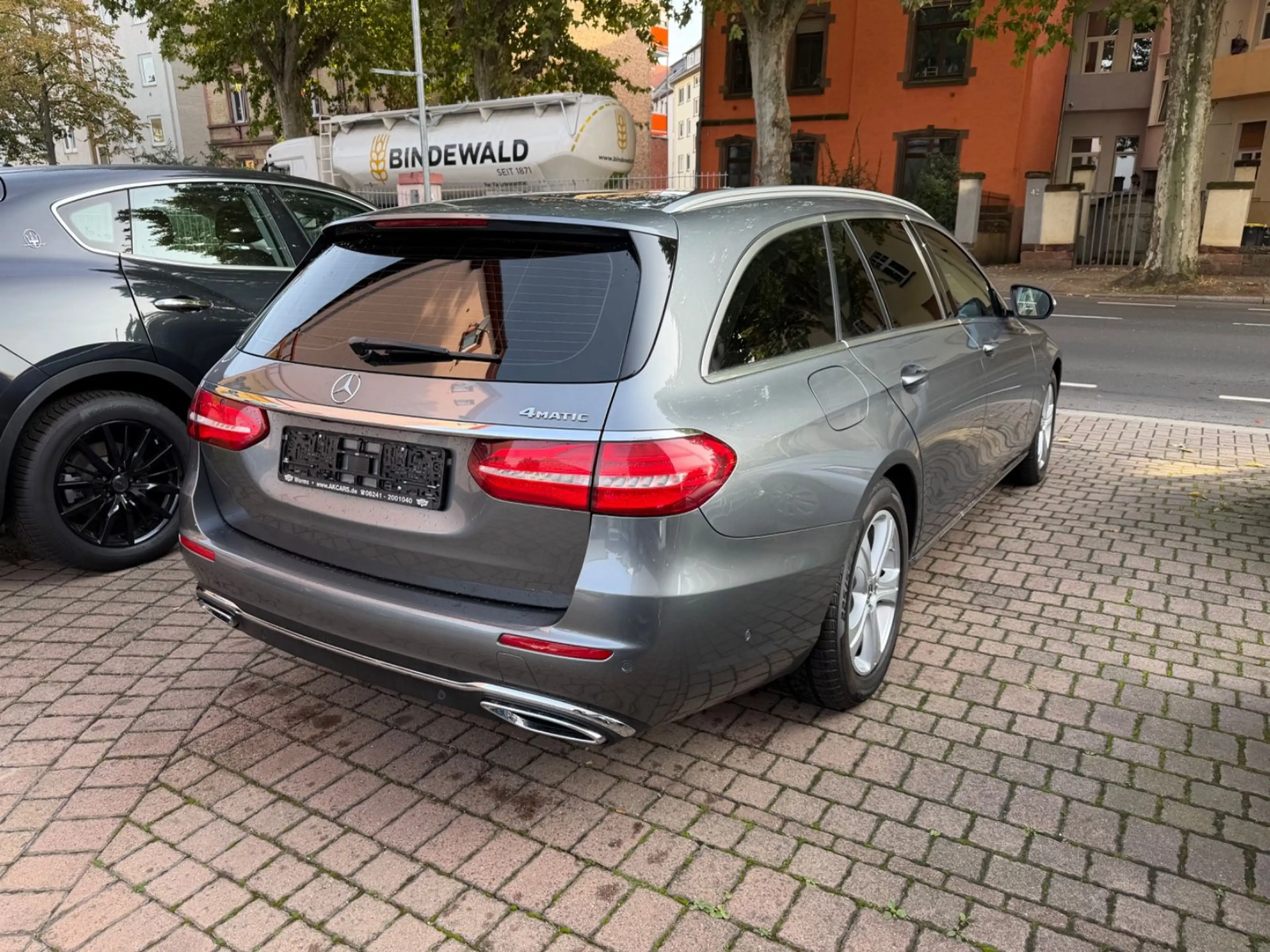 Mercedes-Benz E 220 E T-Modell E 220 d 4Matic AHK Kamera Leder — photo 5