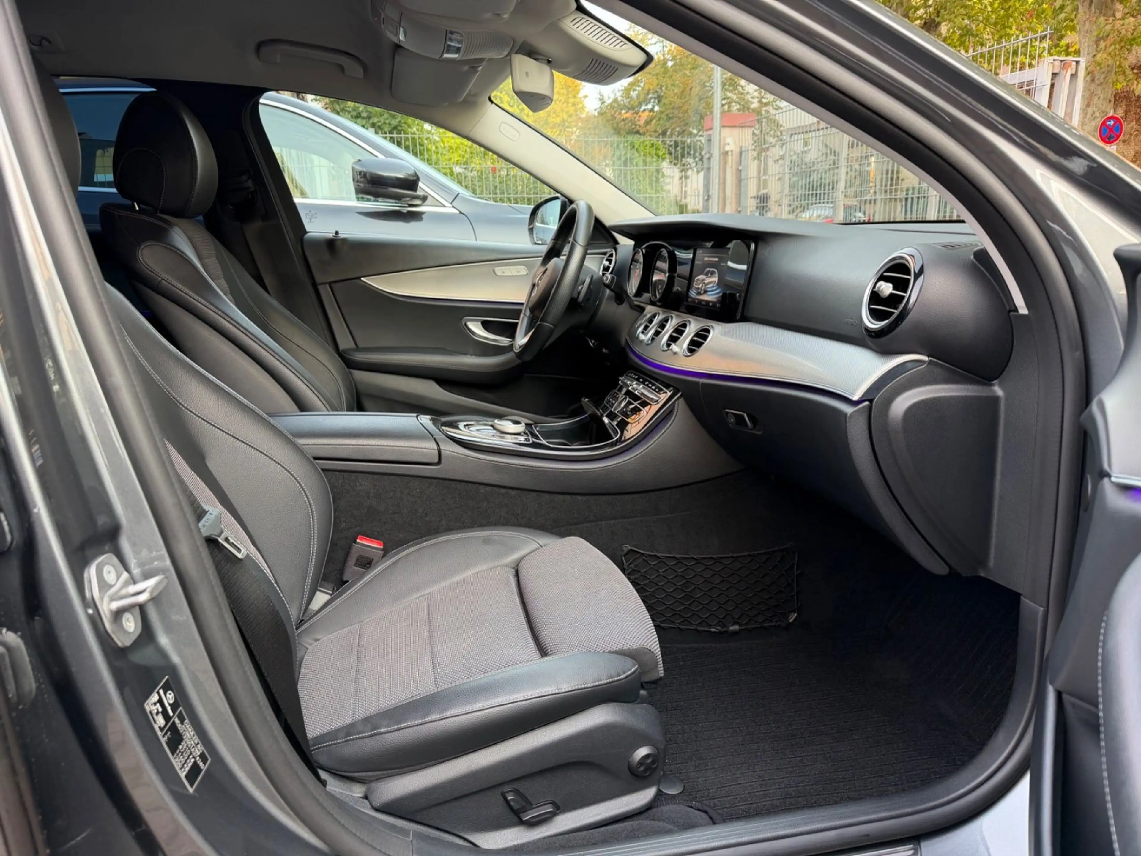 Mercedes-Benz E 220 E T-Modell E 220 d 4Matic AHK Kamera Leder — photo 10