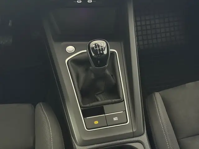 Volkswagen Golf view 12
