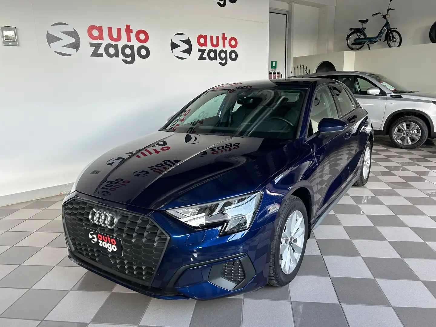 Audi A3 Sportback 35 1.5 Tfsi 150cv Sport Blauw - 1