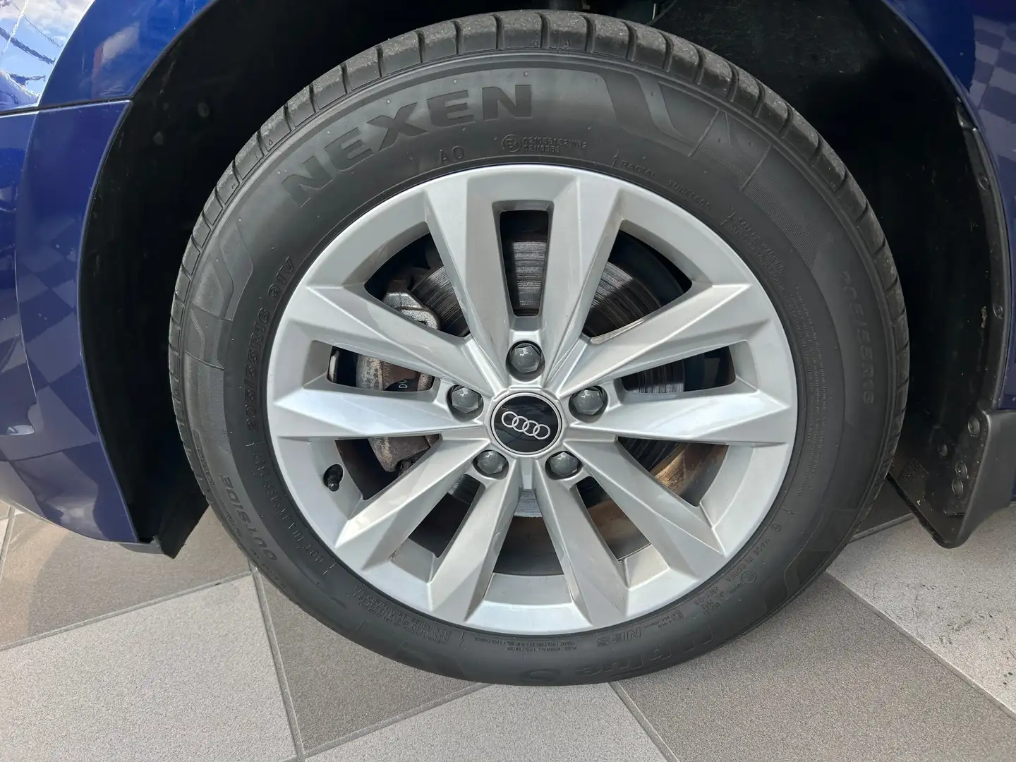 Audi A3 Sportback 35 1.5 Tfsi 150cv Sport Blauw - 2