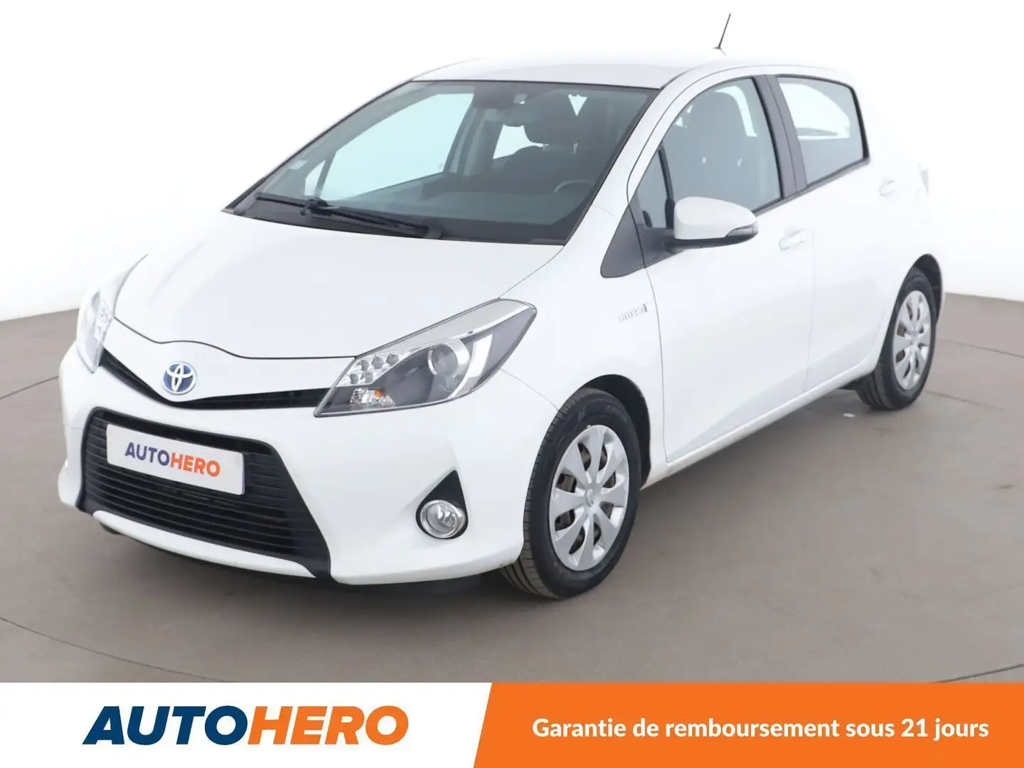 Toyota Yaris 1.5 Hybrid Dynamic Blanc - 1