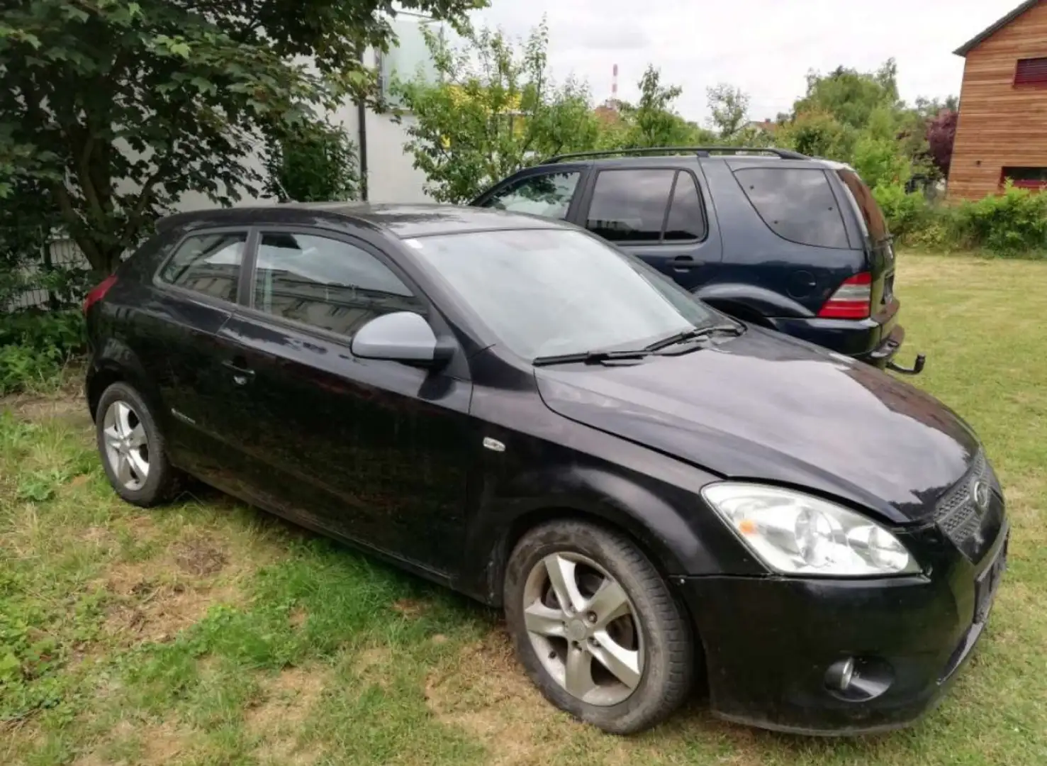Kia Ceed / cee'd 1.6 CVVT EX Schwarz - 1