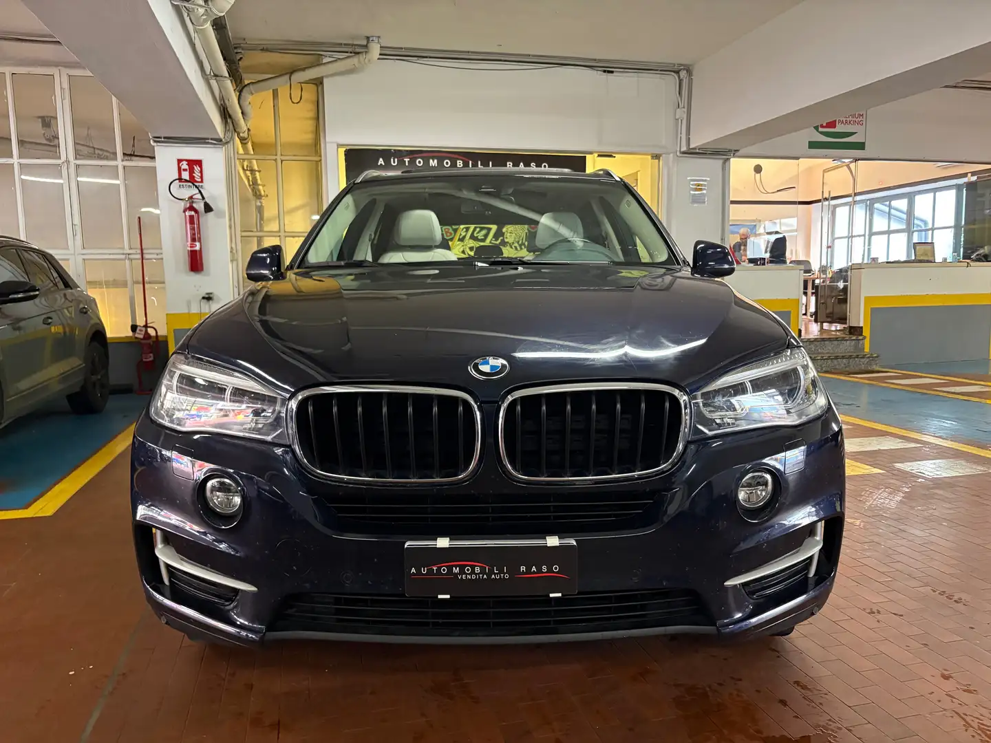 BMW X5 X5 xdrive25d Luxury 231cv auto Blauw - 2