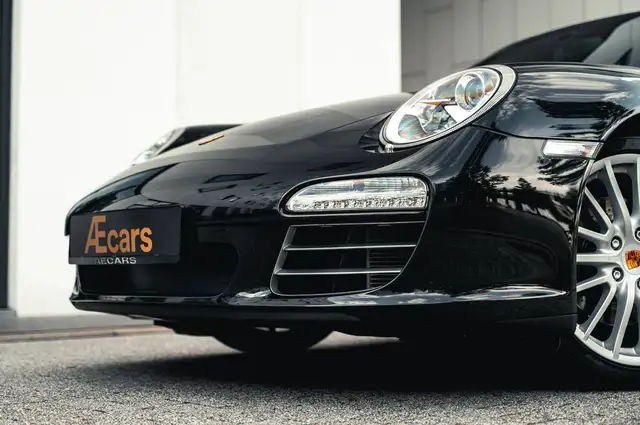Porsche 911 view 12