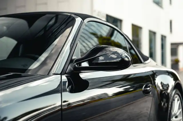 Porsche 911 view 10