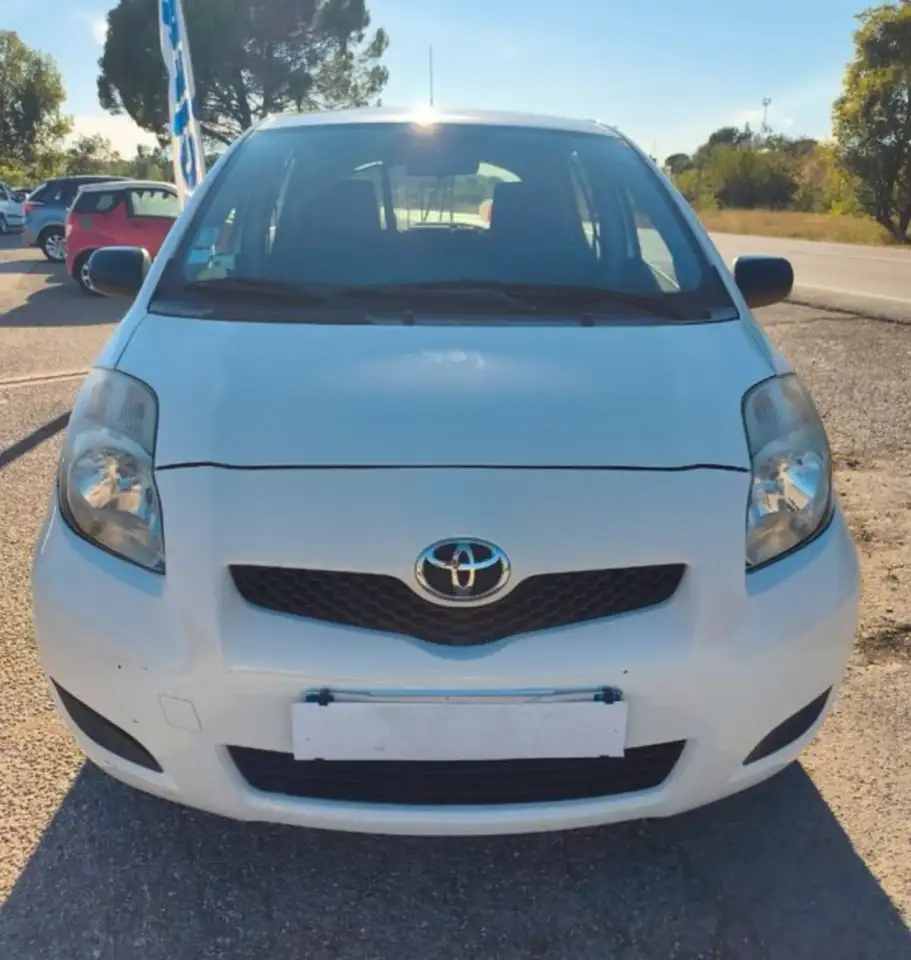 Toyota Yaris Yaris — photo 2