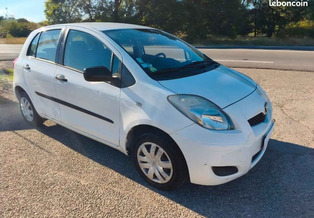 Toyota Yaris Yaris — photo 3