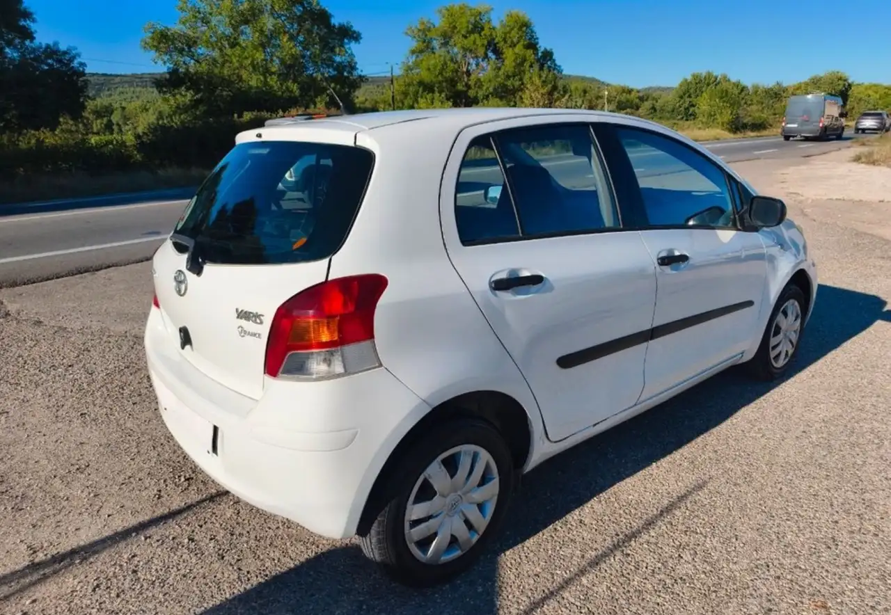 Toyota Yaris Yaris — photo 6
