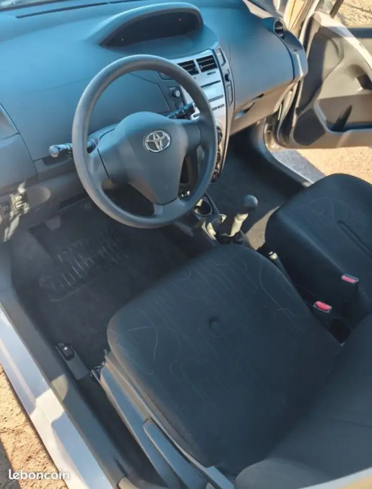 Toyota Yaris Yaris — photo 8