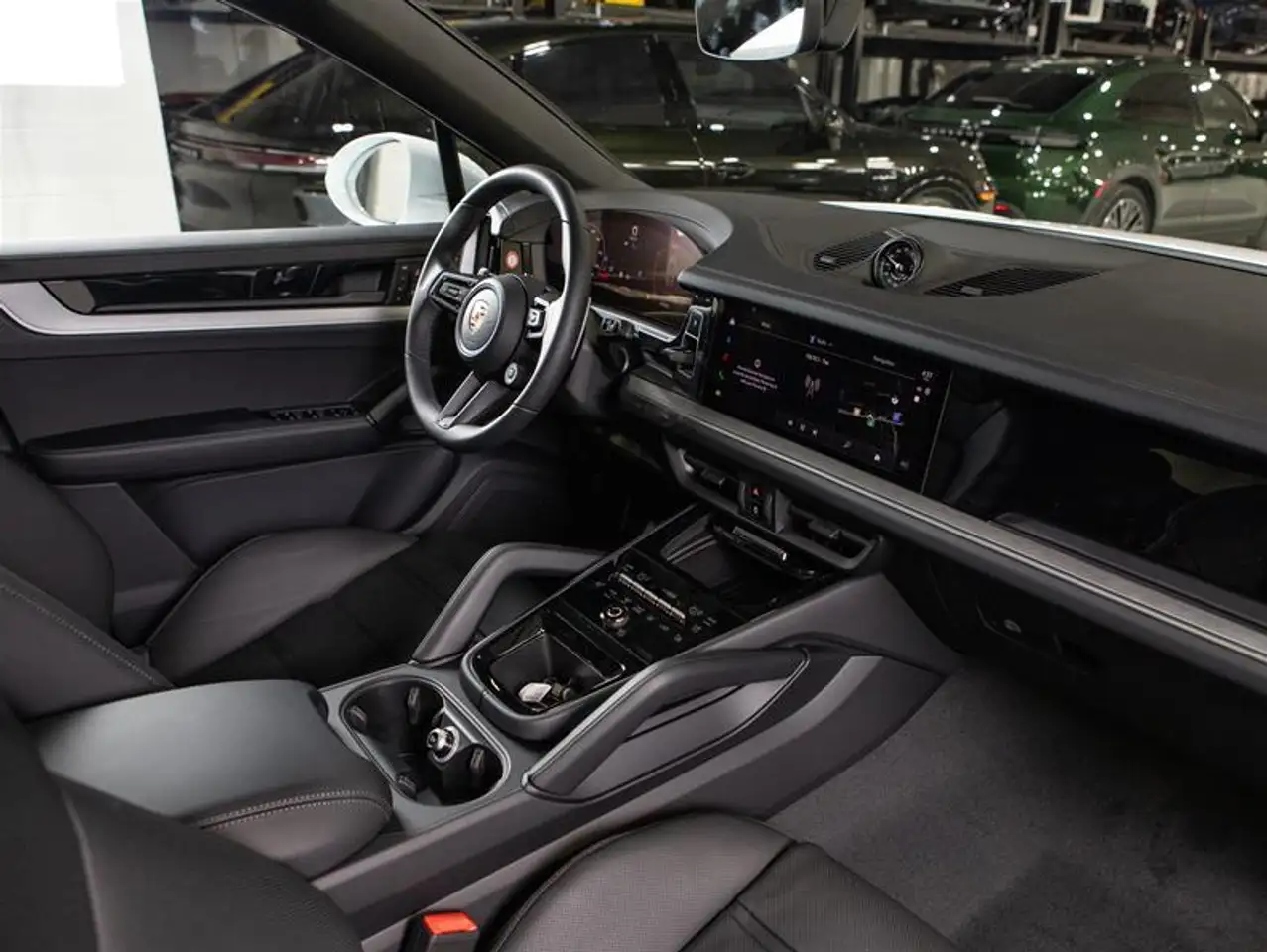 Porsche Cayenne снимка Porsche Cayenne