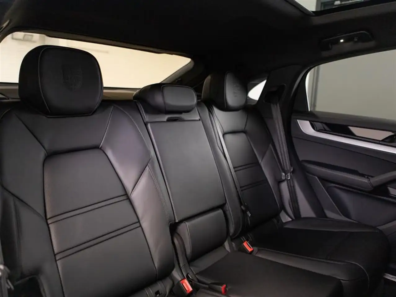 Porsche Cayenne снимка Porsche Cayenne