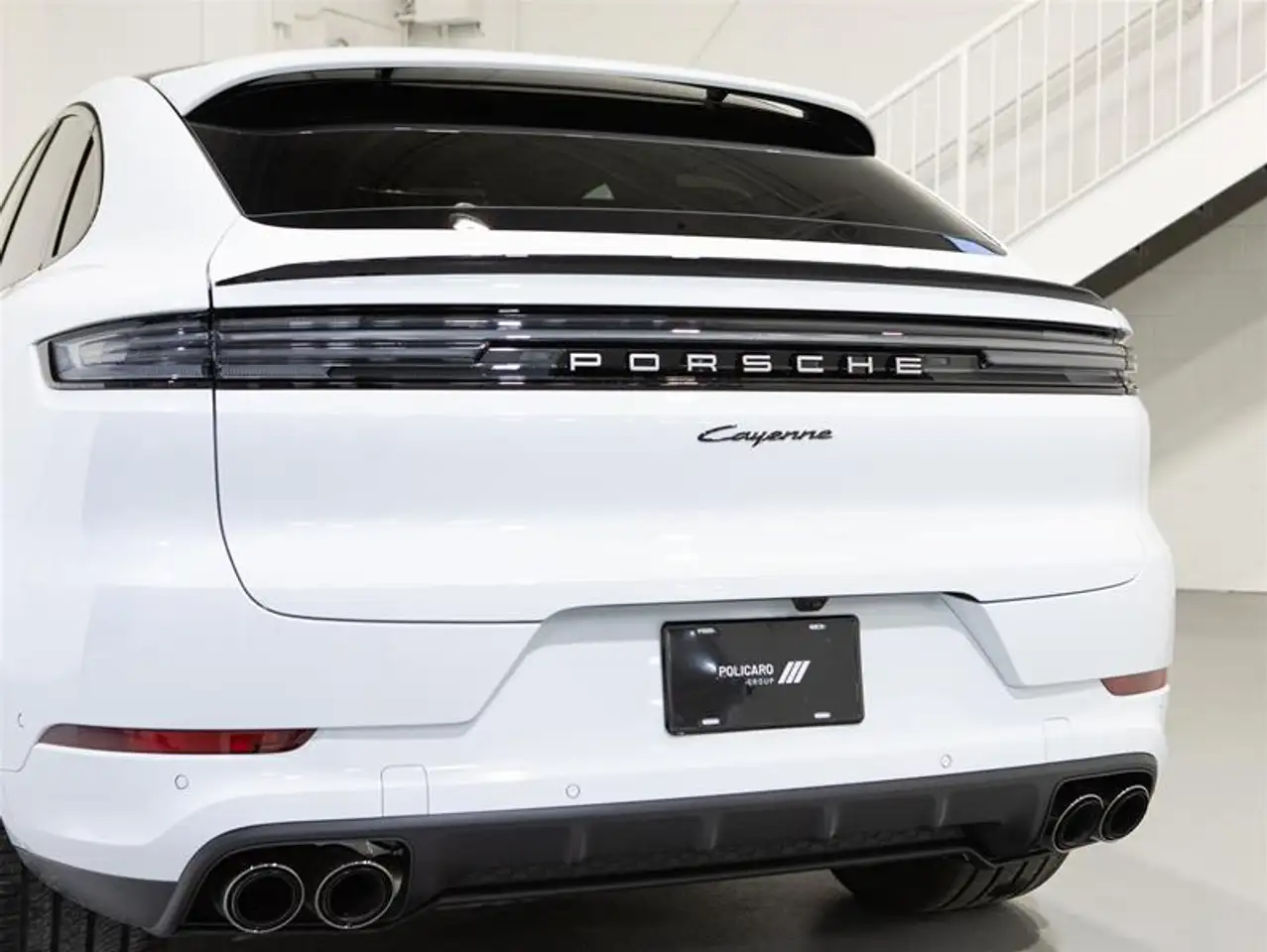 Porsche Cayenne снимка Porsche Cayenne