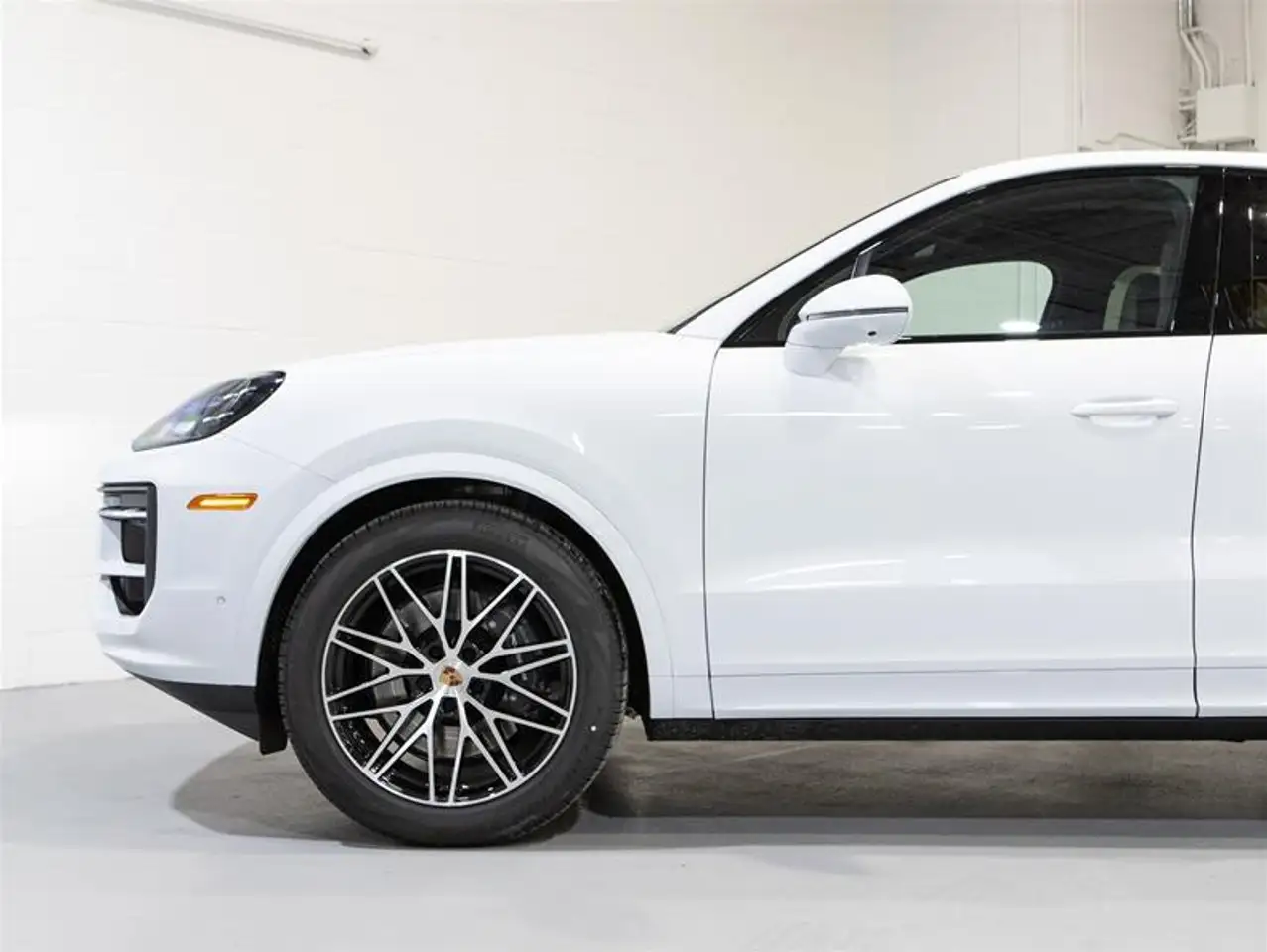 Porsche Cayenne снимка Porsche Cayenne